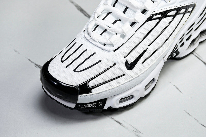 NikeUnisex Air Max Plus 3 White/Black