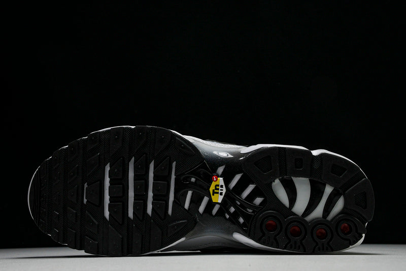 NikeUnisex Air Max Plus - Black/White