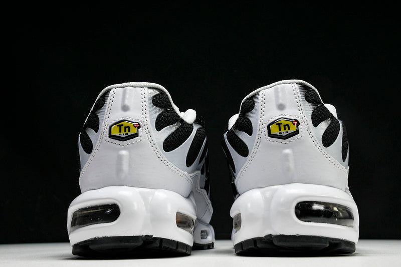 NikeUnisex Air Max Plus - Black/White