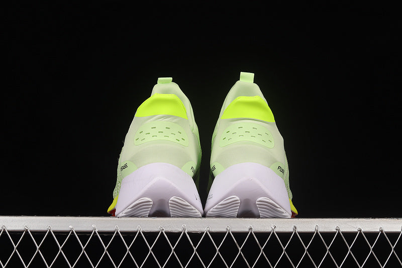 NikeUnisex Air Zoom Tempo Next% - Barely Volt
