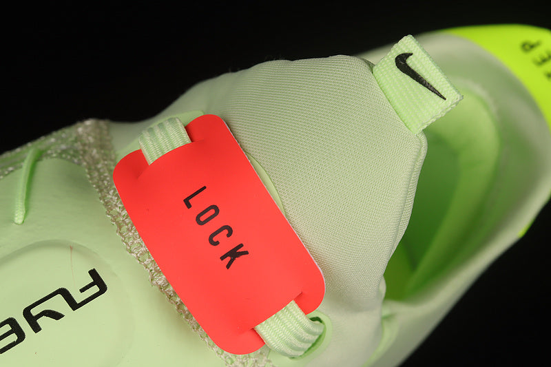NikeUnisex Air Zoom Tempo Next% - Barely Volt