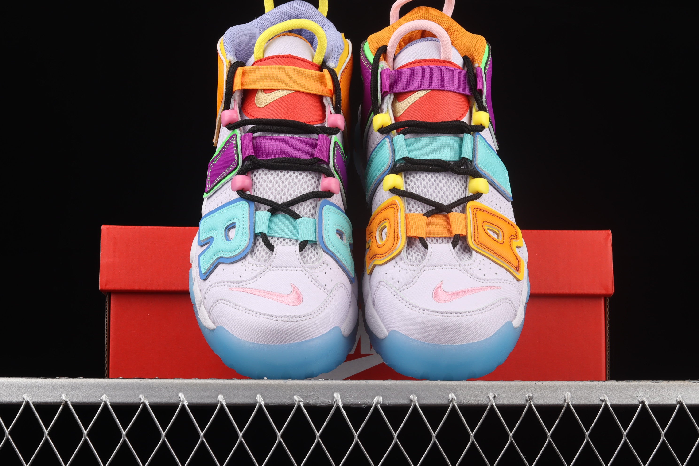 NikeUnisex Uptempo - Multi-Color