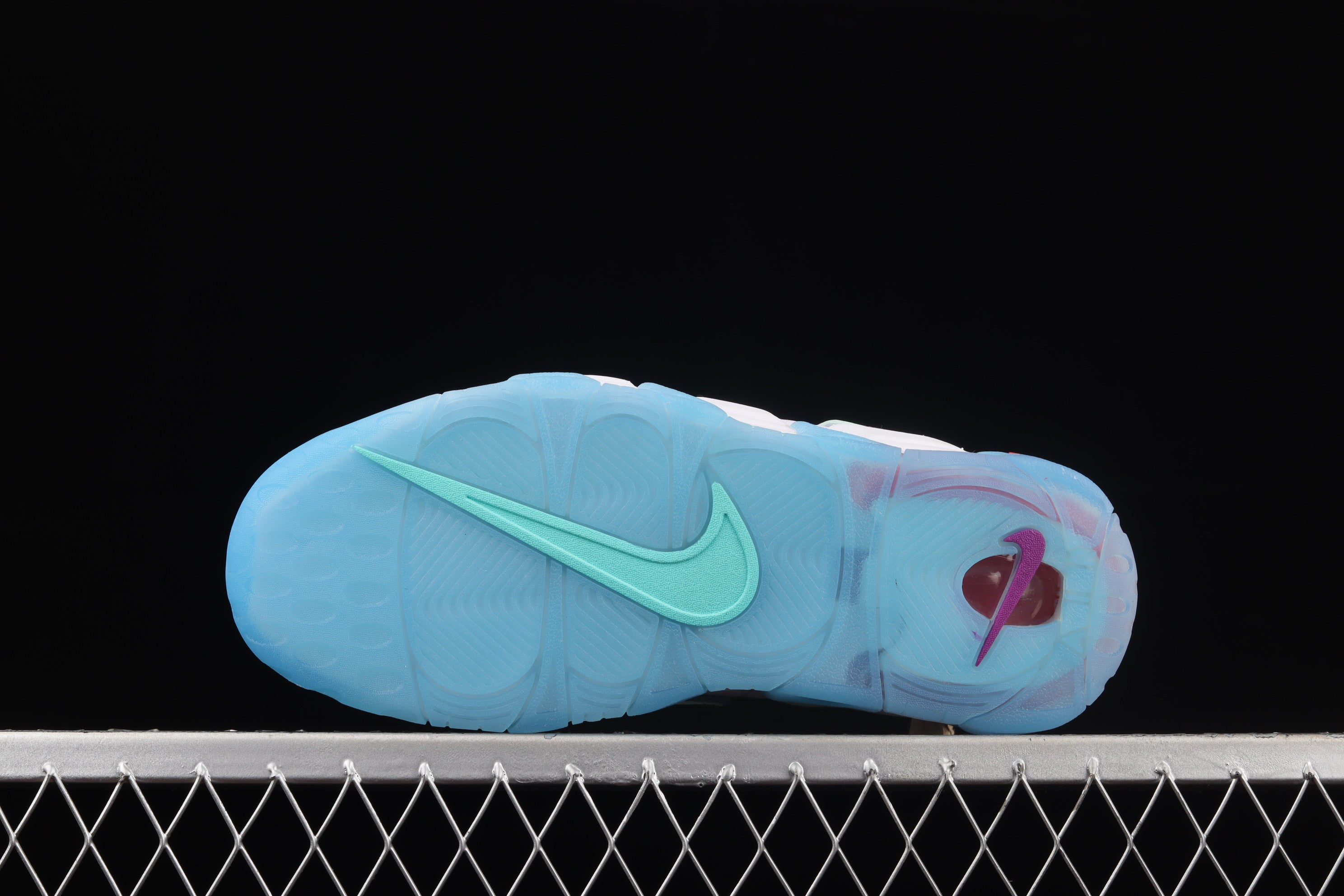 NikeUnisex Uptempo - Multi-Color