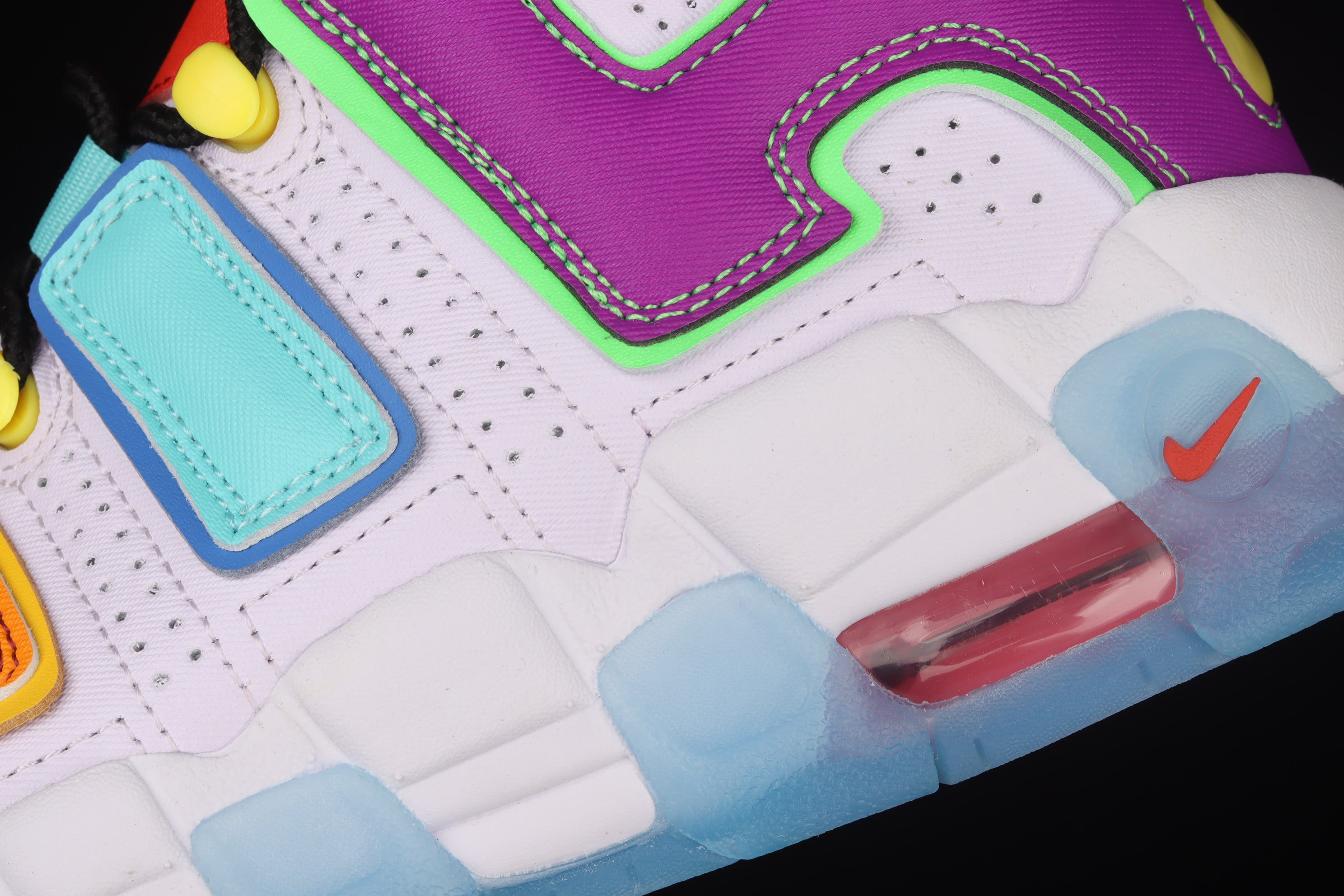 NikeUnisex Uptempo - Multi-Color
