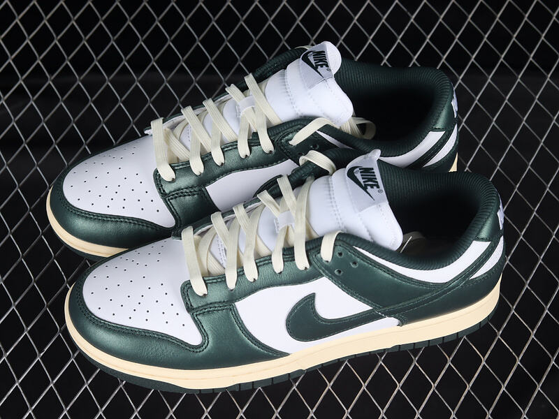 NikeUnisex Dunk Low - Vintage Green