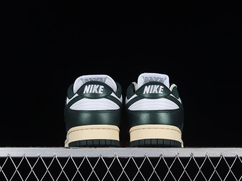 NikeUnisex Dunk Low - Vintage Green