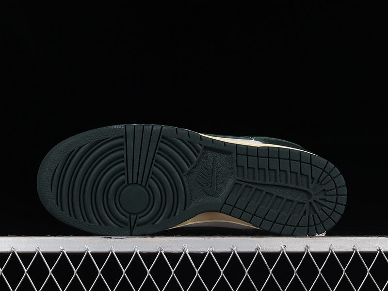 NikeUnisex Dunk Low - Vintage Green