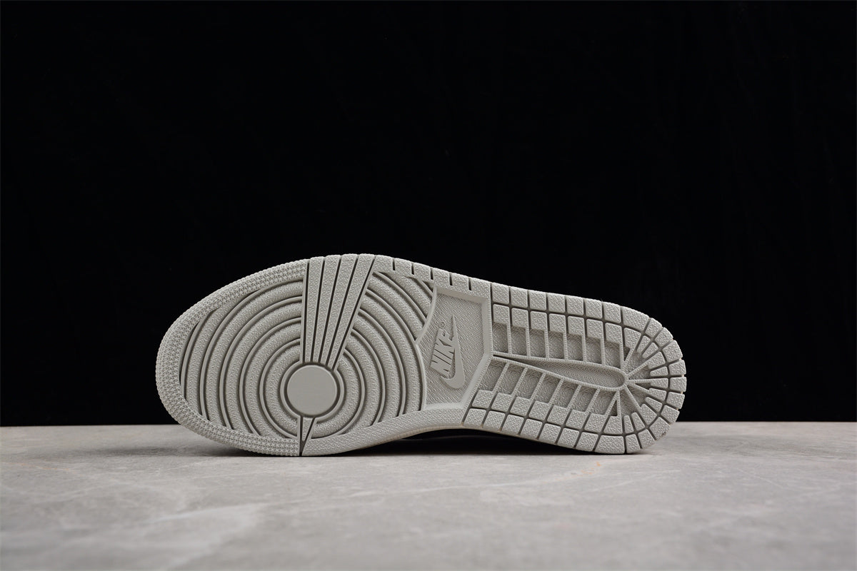 Air Jordan 1 AJ1 Low - Black Cement