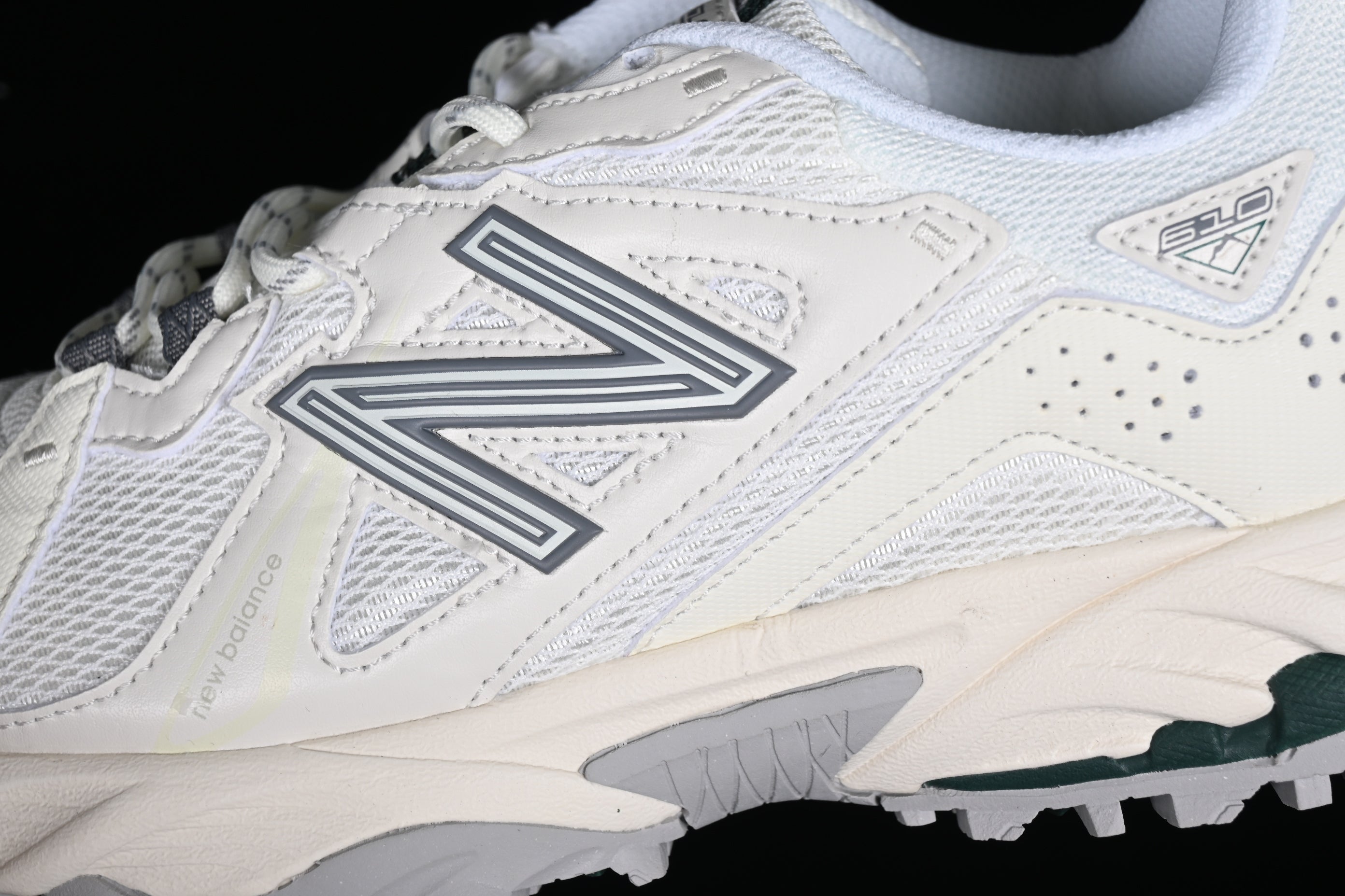 New Balance 610 - Angora