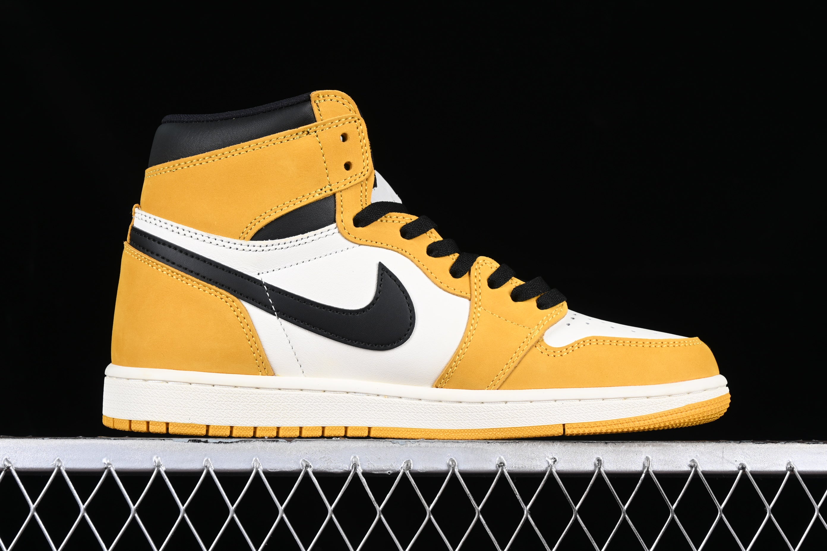 Air Jordan 1 Aj1 High - Yellow Ochre