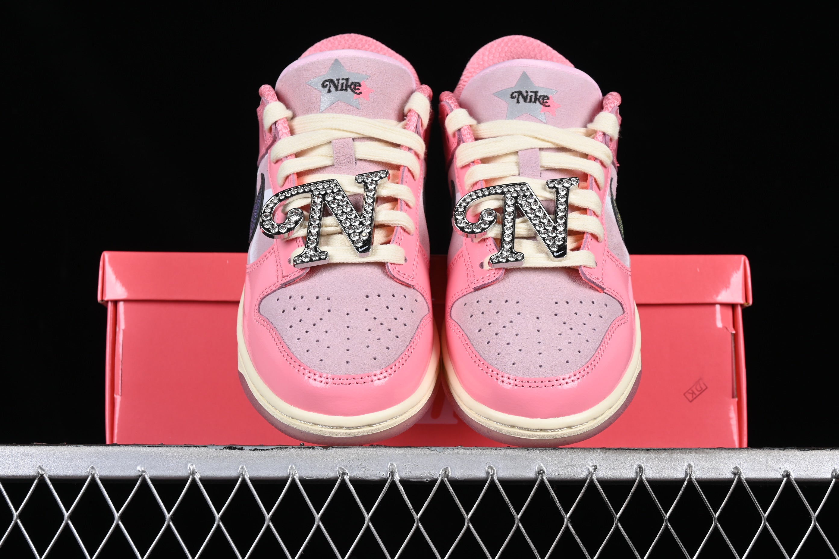 NikeUnisex Dunk Low LX - Barbie