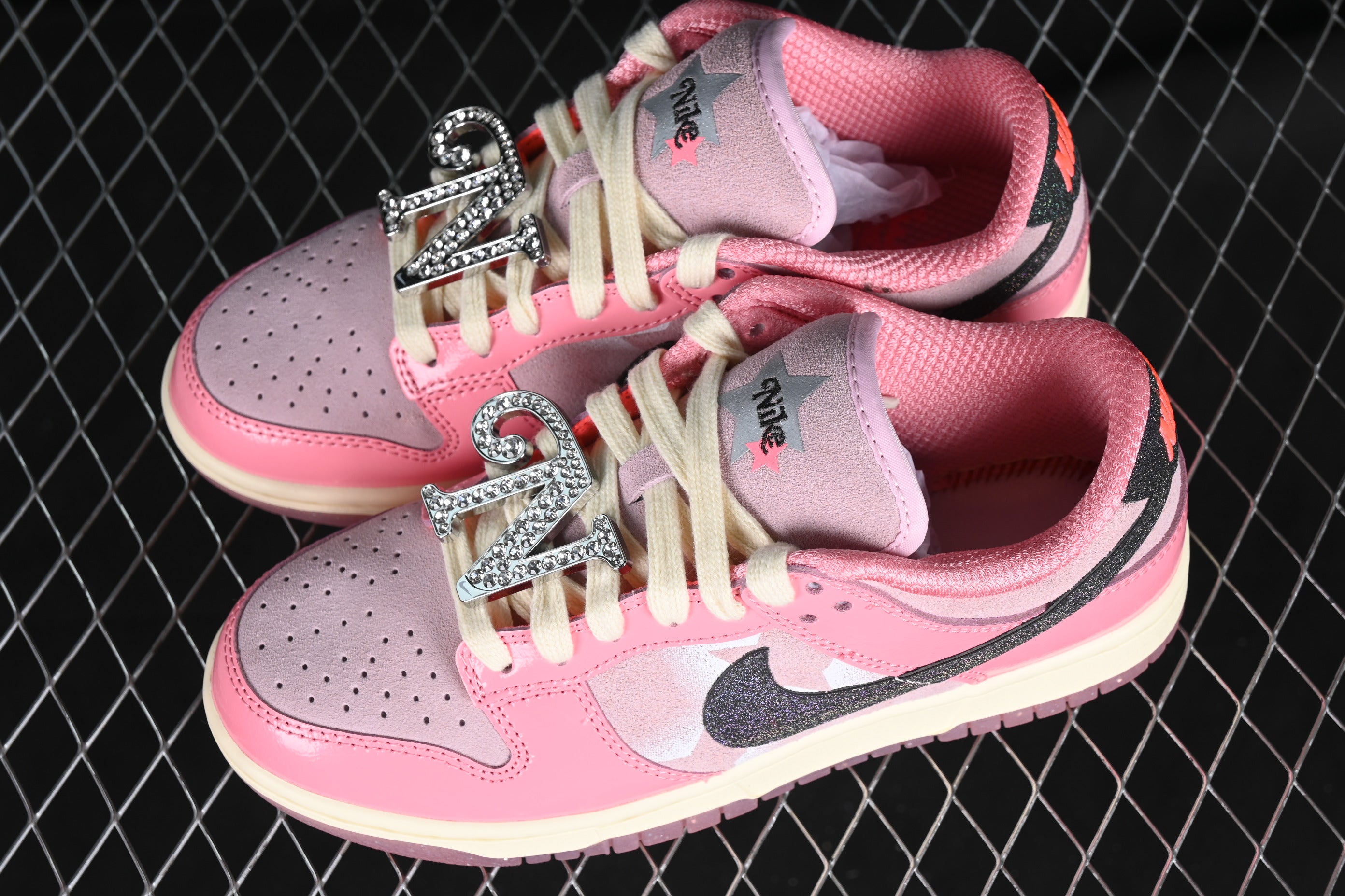 NikeUnisex Dunk Low LX - Barbie