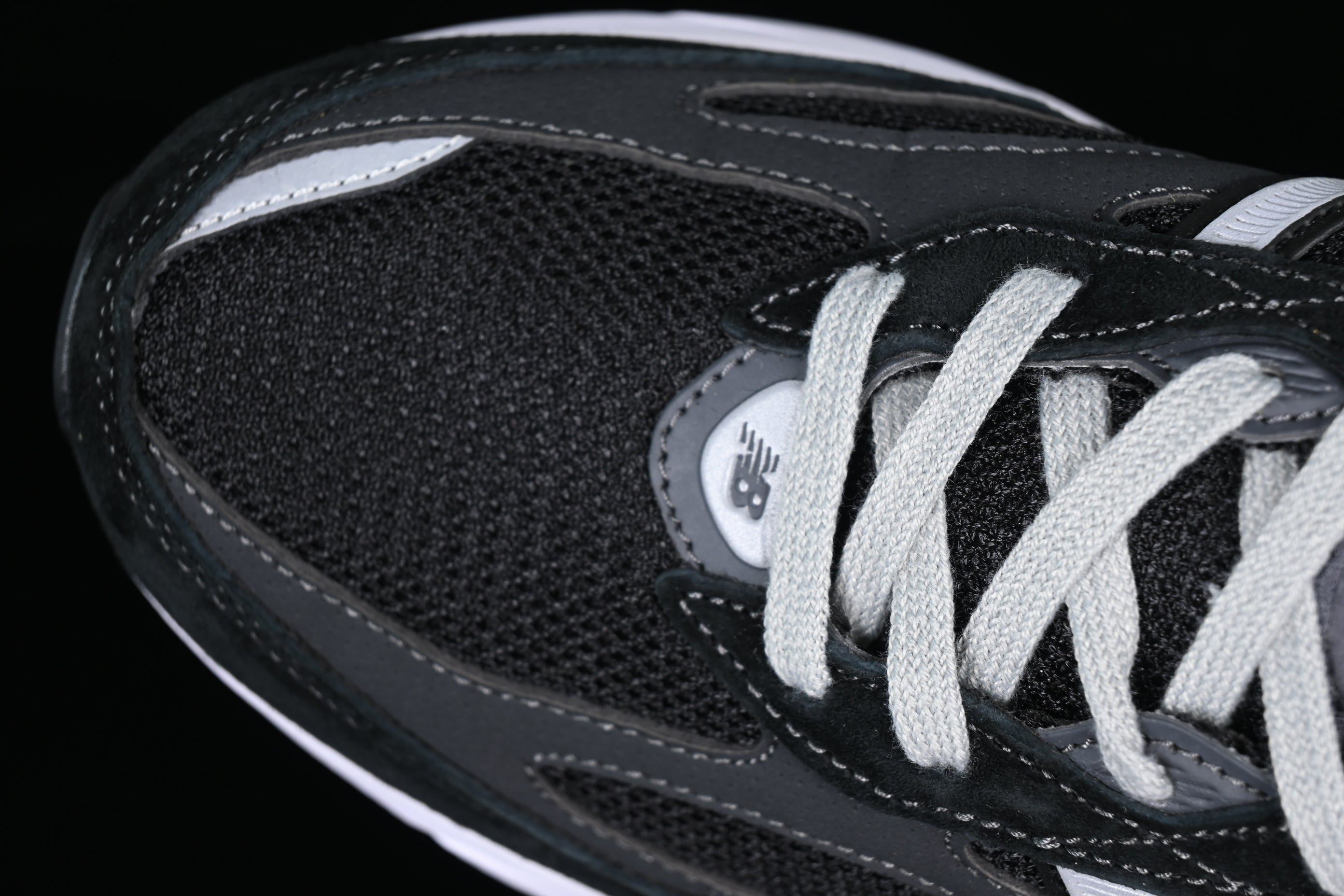 New Balance 990 V6 - Black