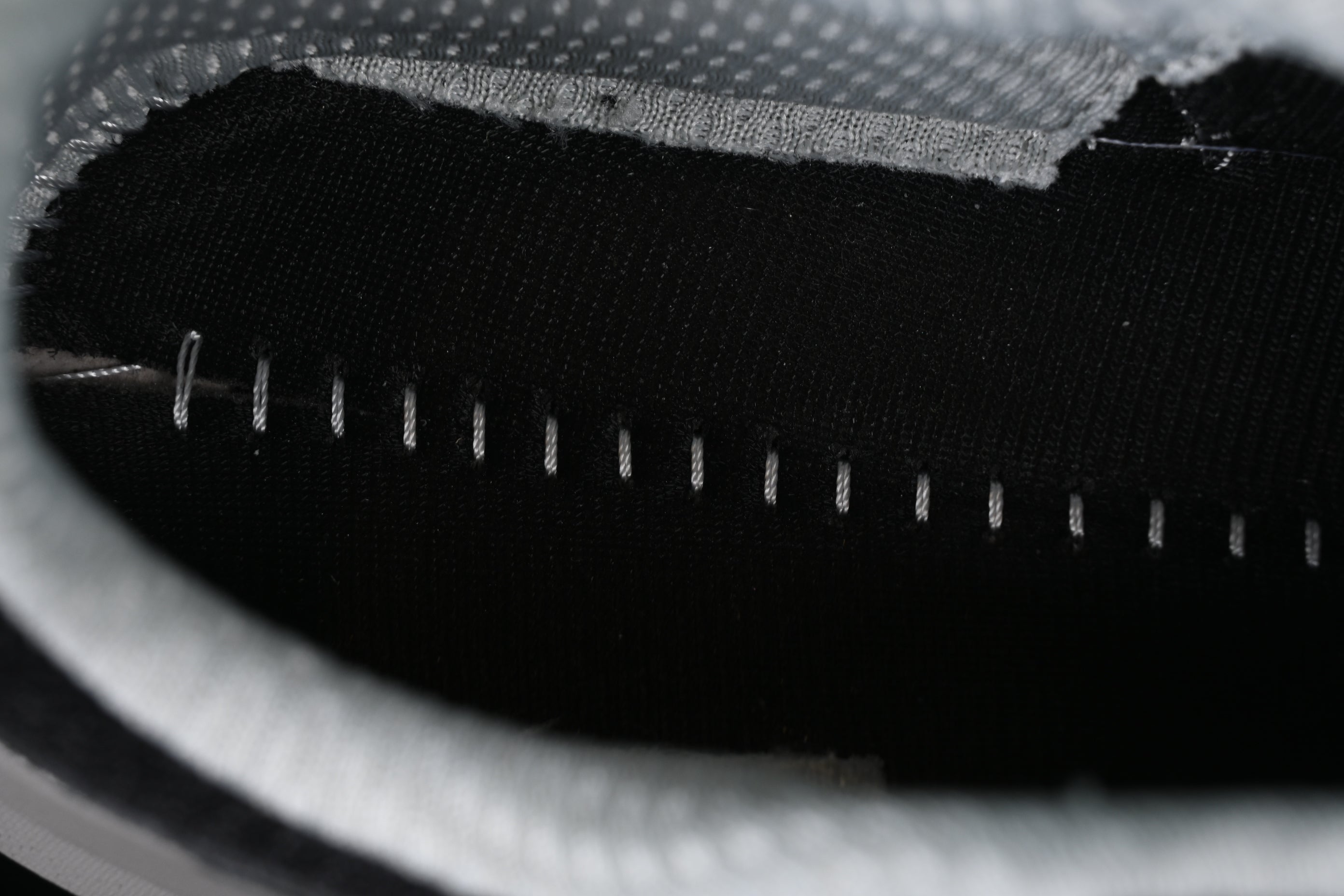 New Balance 990 V6 - Black