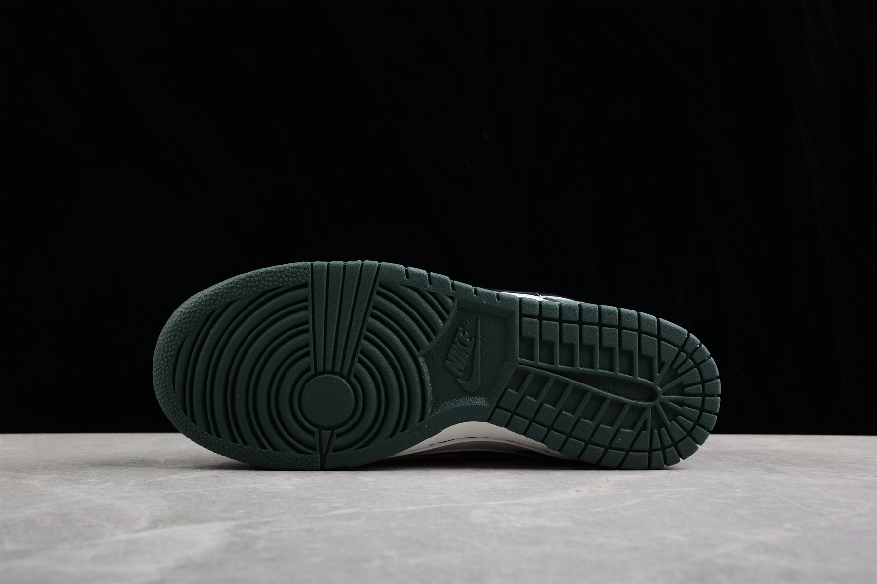 Otomo Katsuhiro x NikeSB Dunk Low - Ost Green