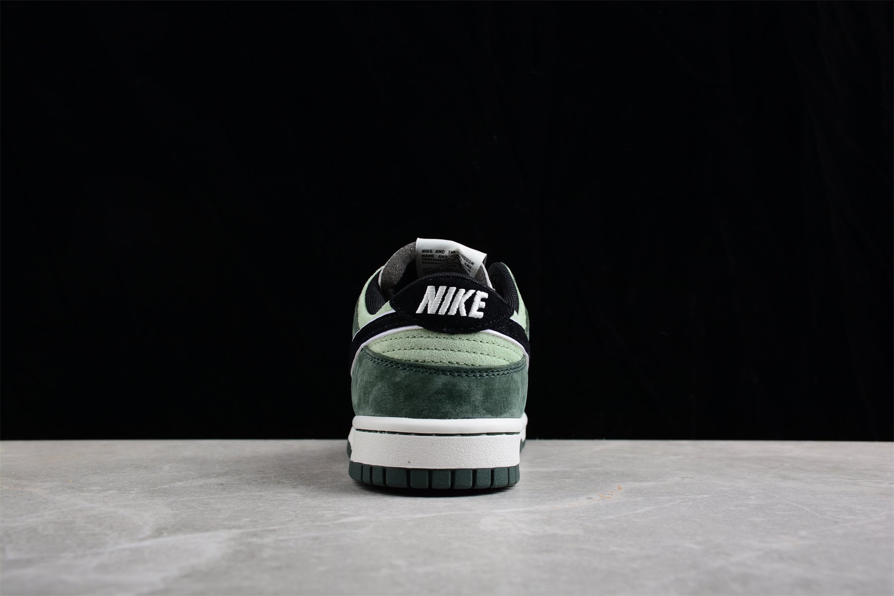 Otomo Katsuhiro x NikeSB Dunk Low - Ost Green