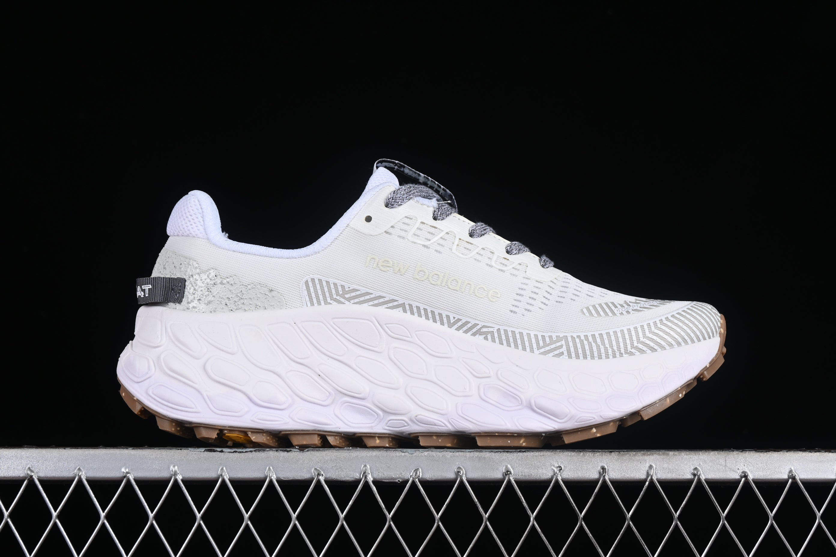 New Balance Fresh Foam x More Trail - Trail White