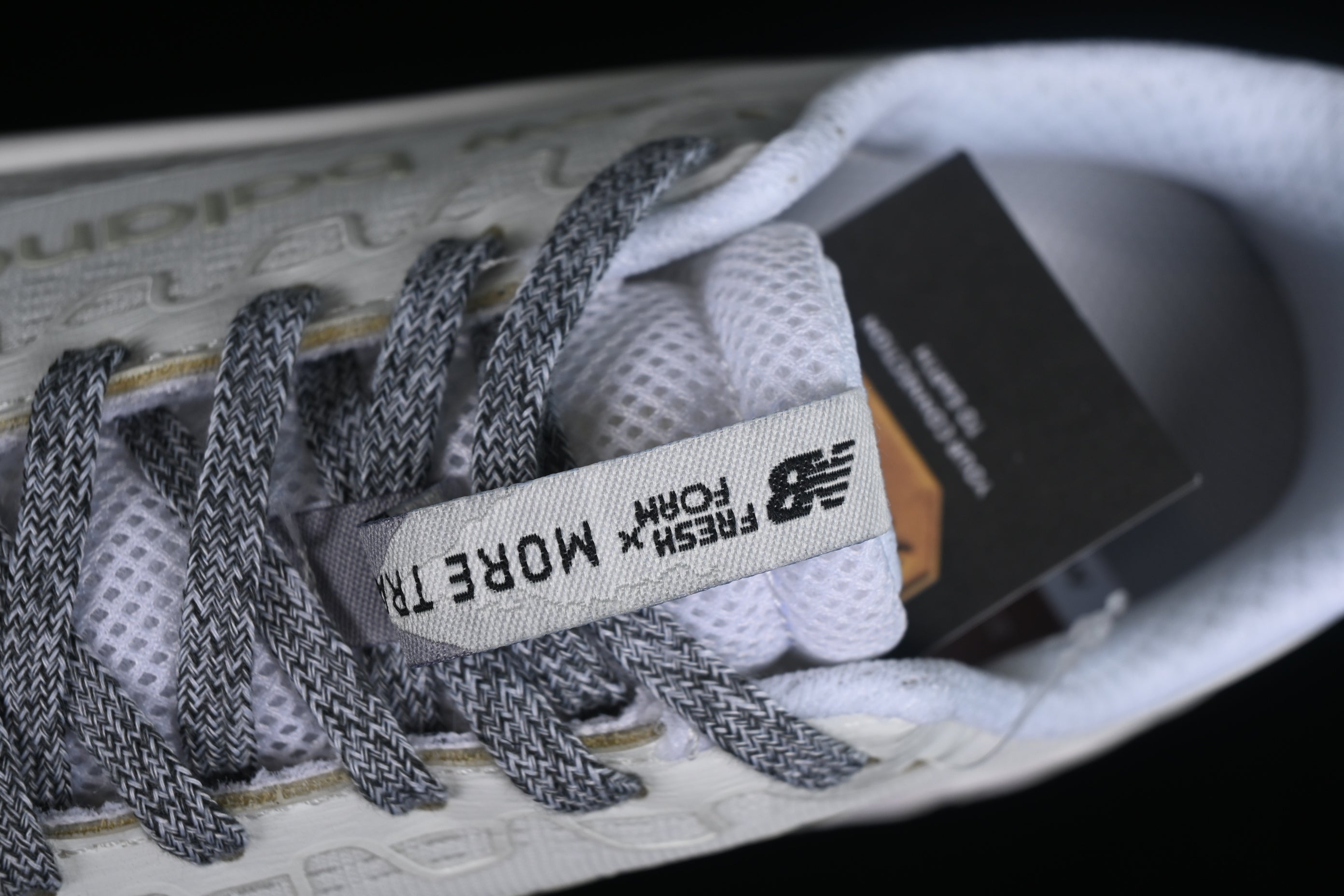 New Balance Fresh Foam x More Trail - Trail White