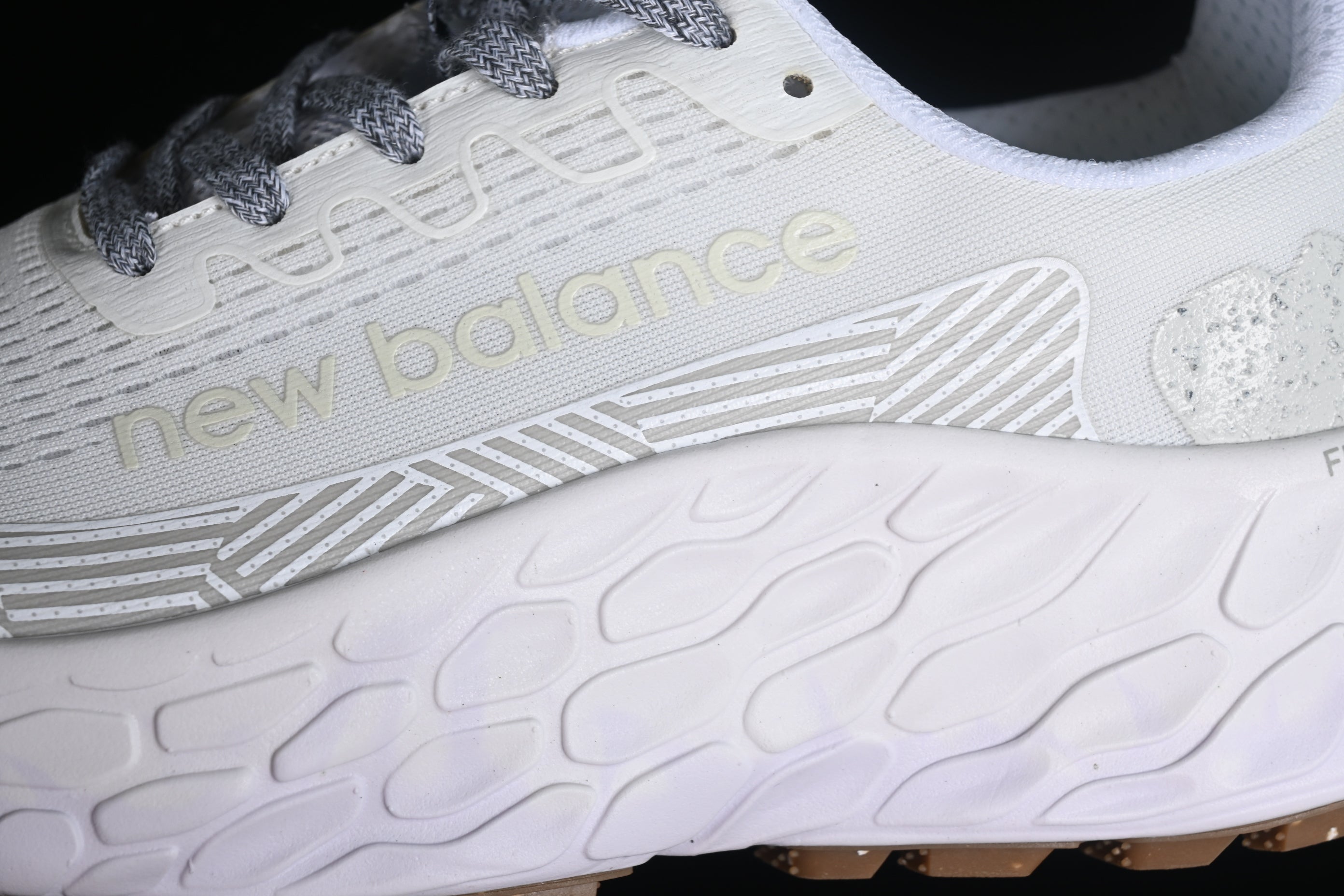 New Balance Fresh Foam x More Trail - Trail White