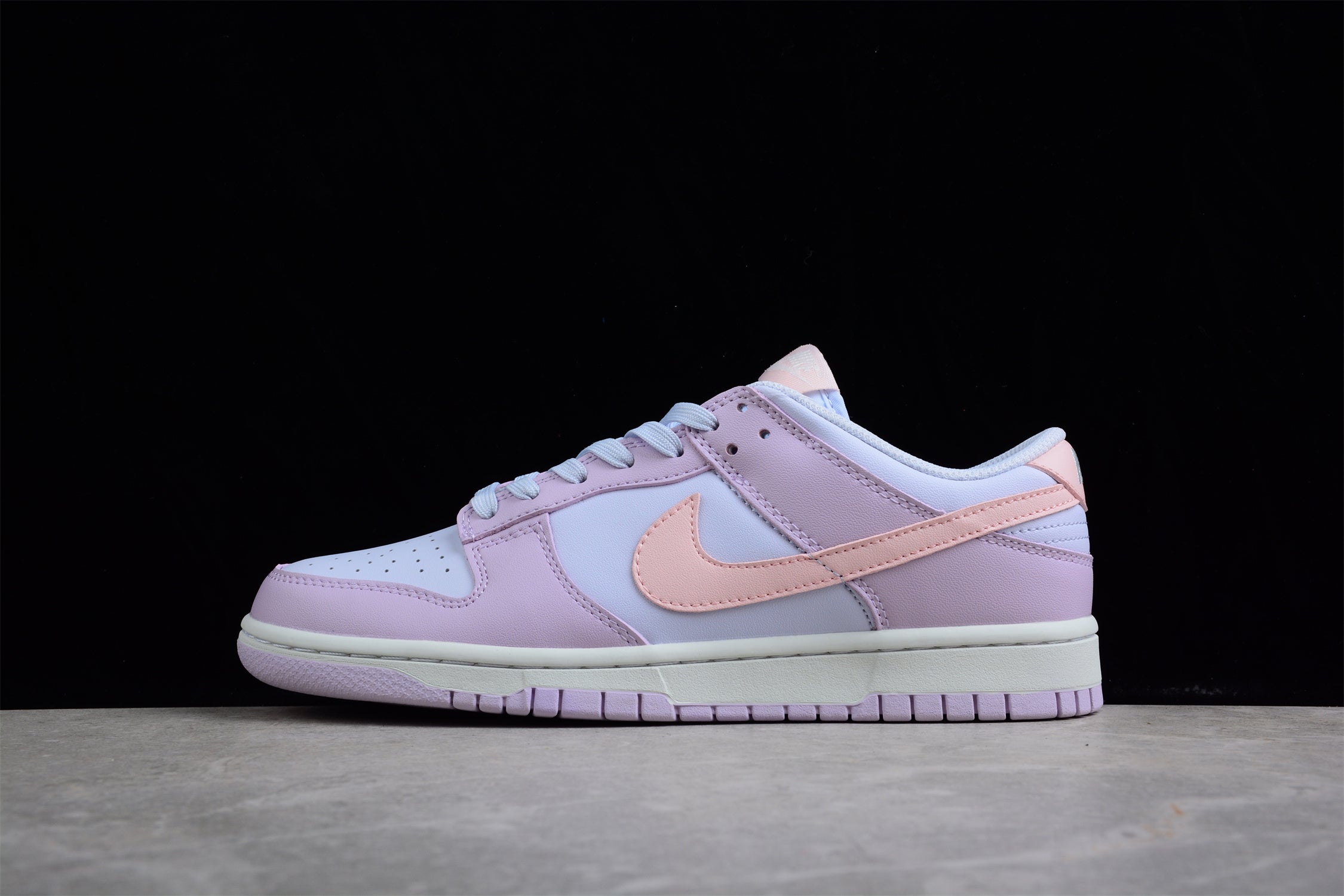 NikeWMNS Dunk Low - Easter