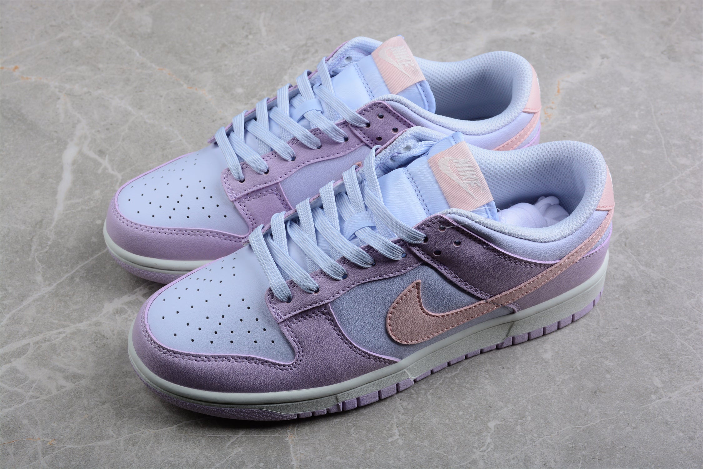 NikeWMNS Dunk Low - Easter