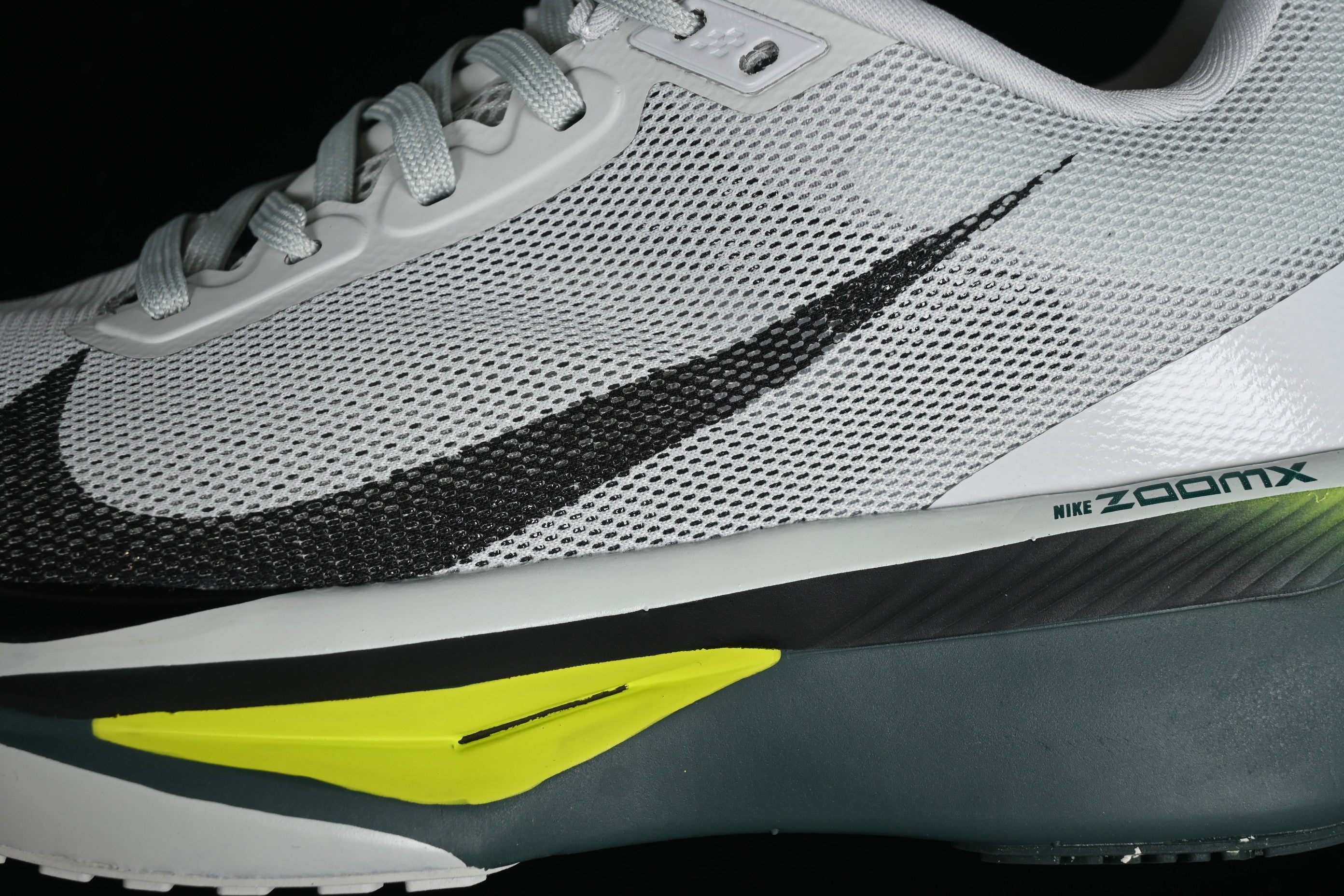 NikeMens ZoomX Invincible Run Flyknit 6 - Green