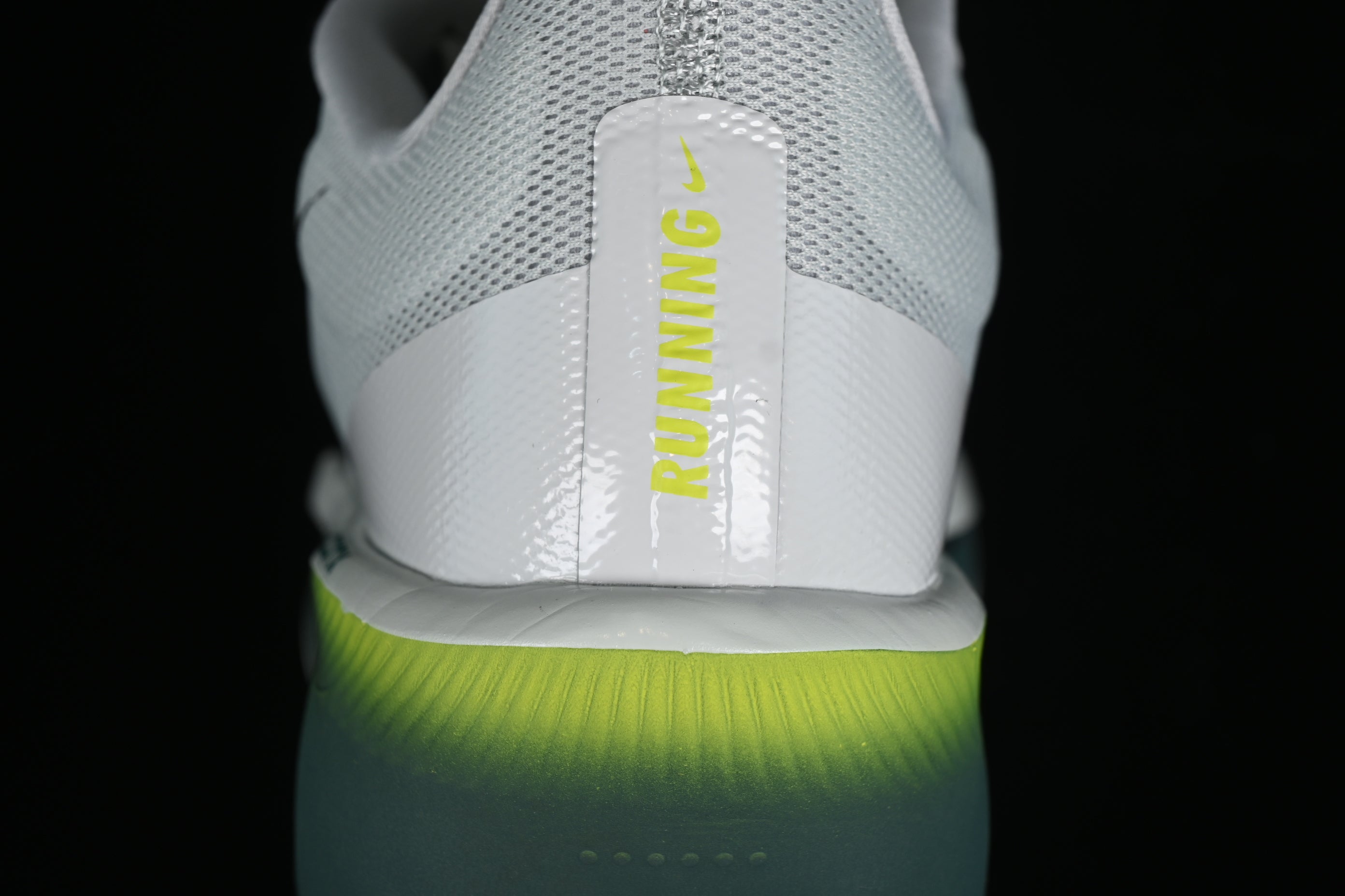 NikeMens ZoomX Invincible Run Flyknit 6 - Green