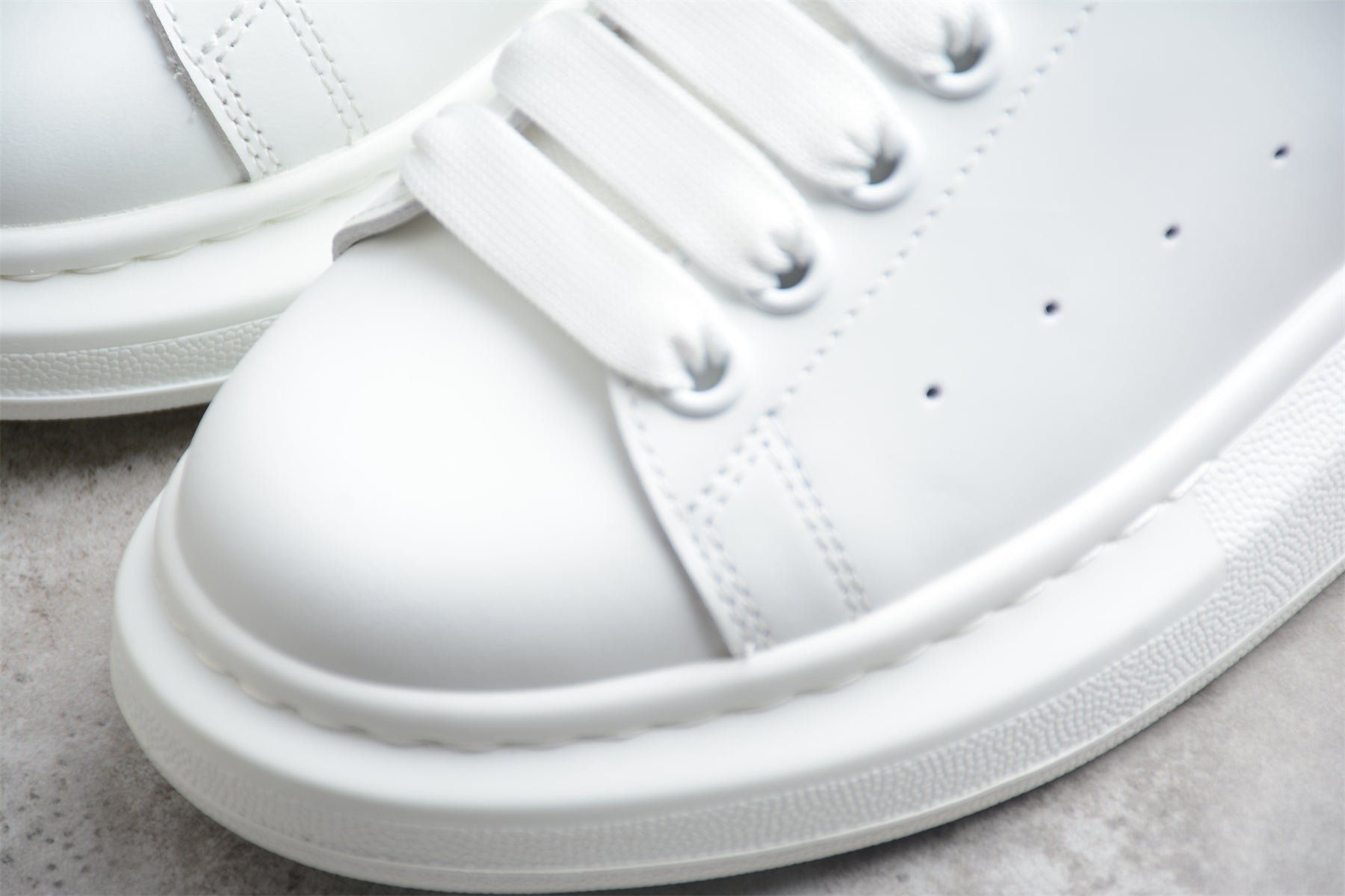 Unisex Alexander McQueen - White