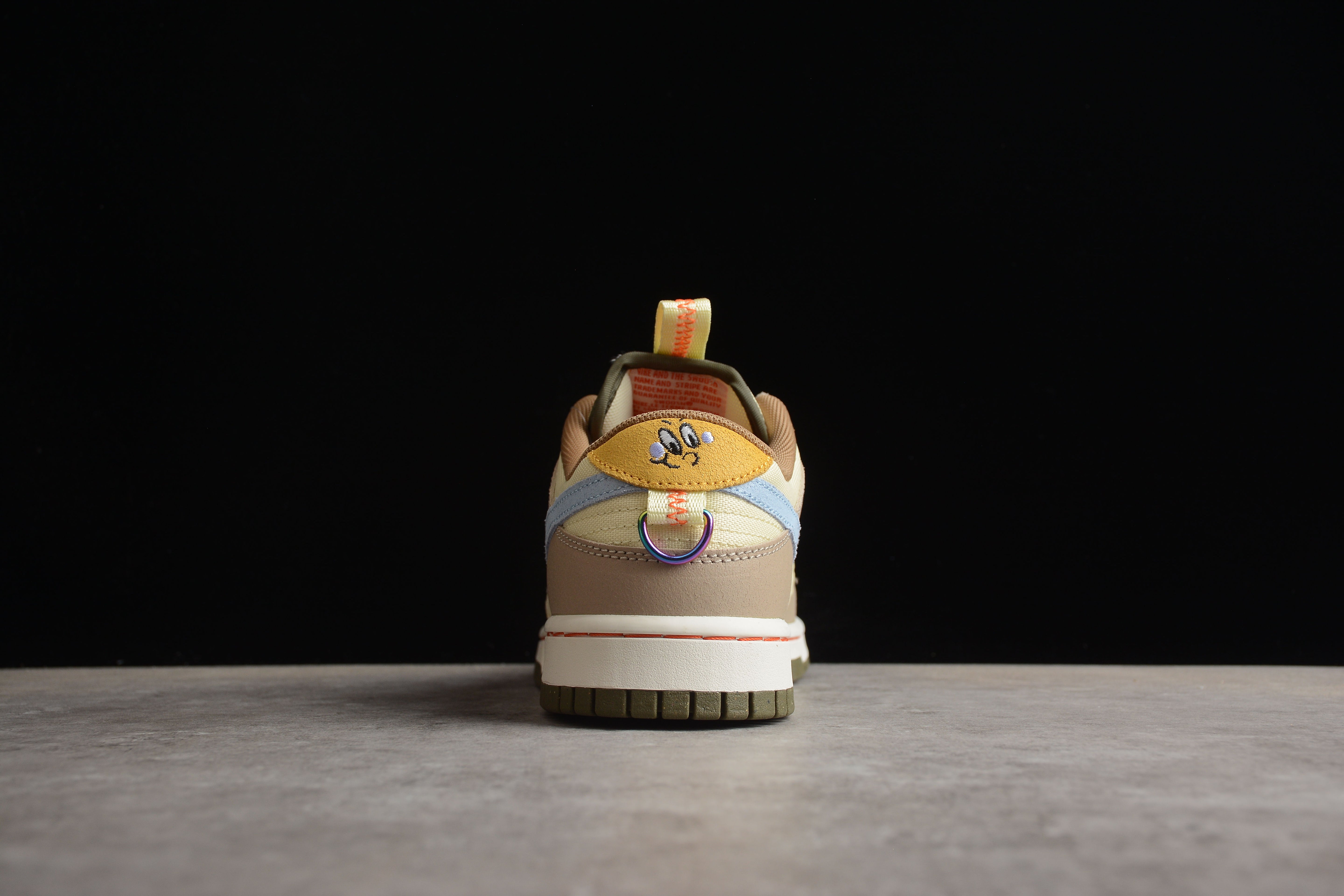 NikeMens Dunk Low Retro - Cartoon