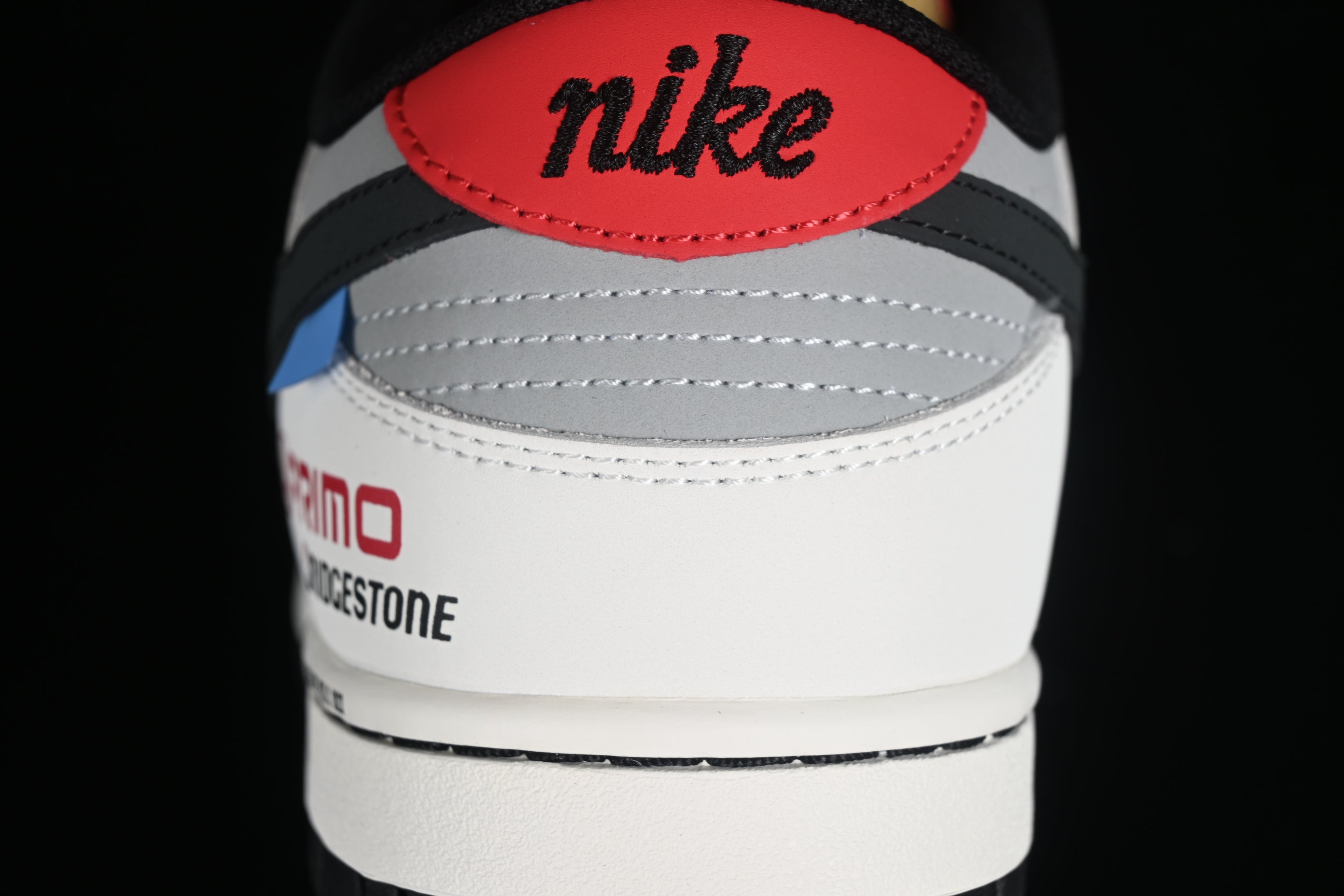 NikeUnisex SB Dunk - Suzuki