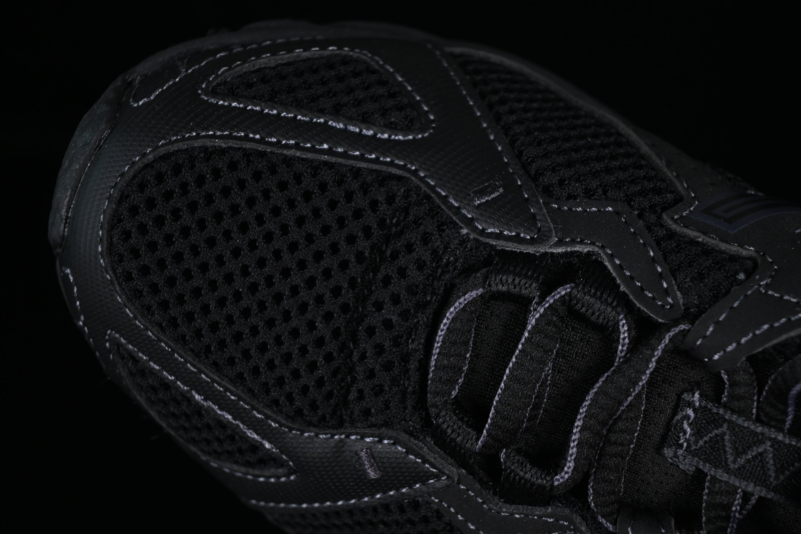 New Balance 610T - Black