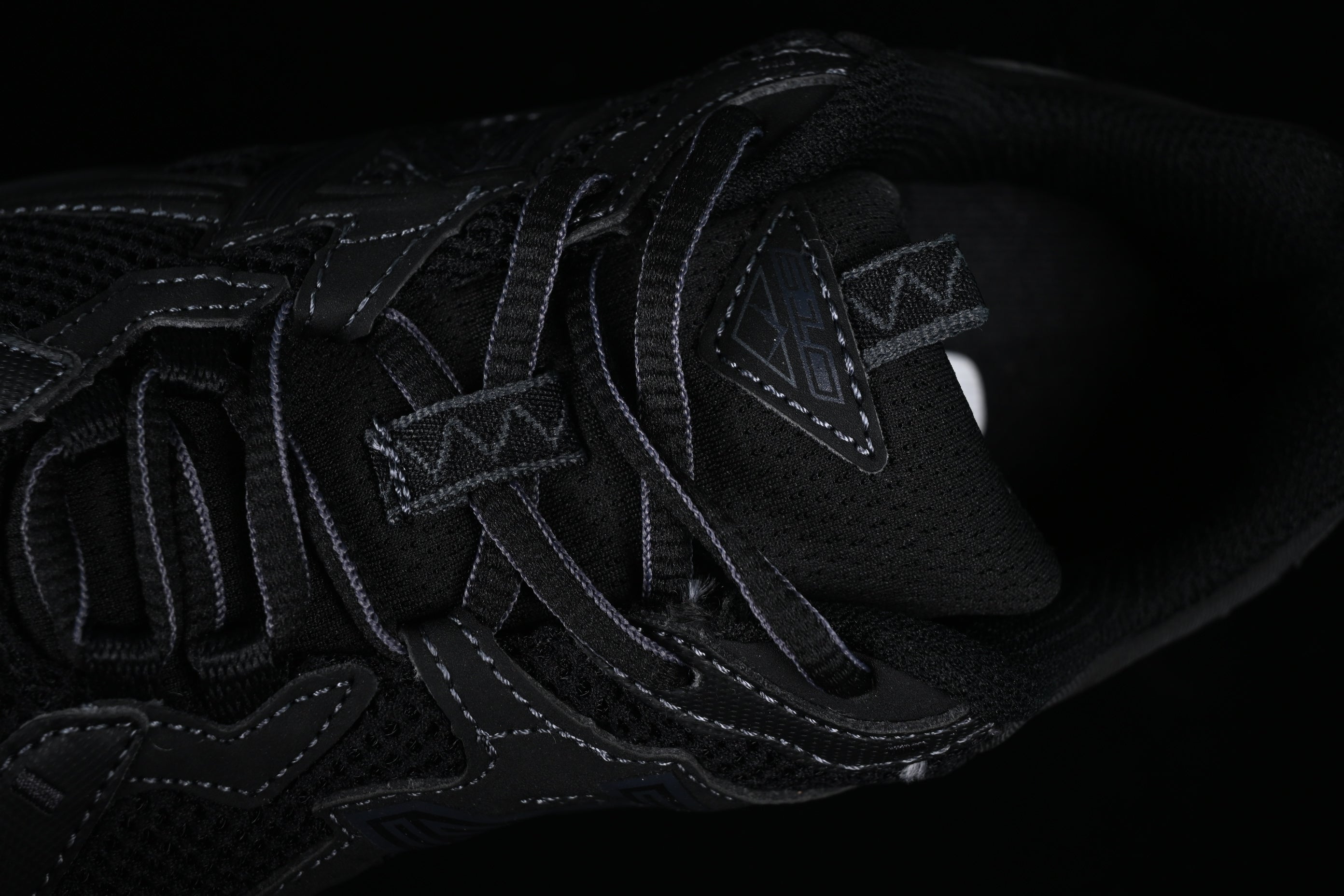 New Balance 610T - Black