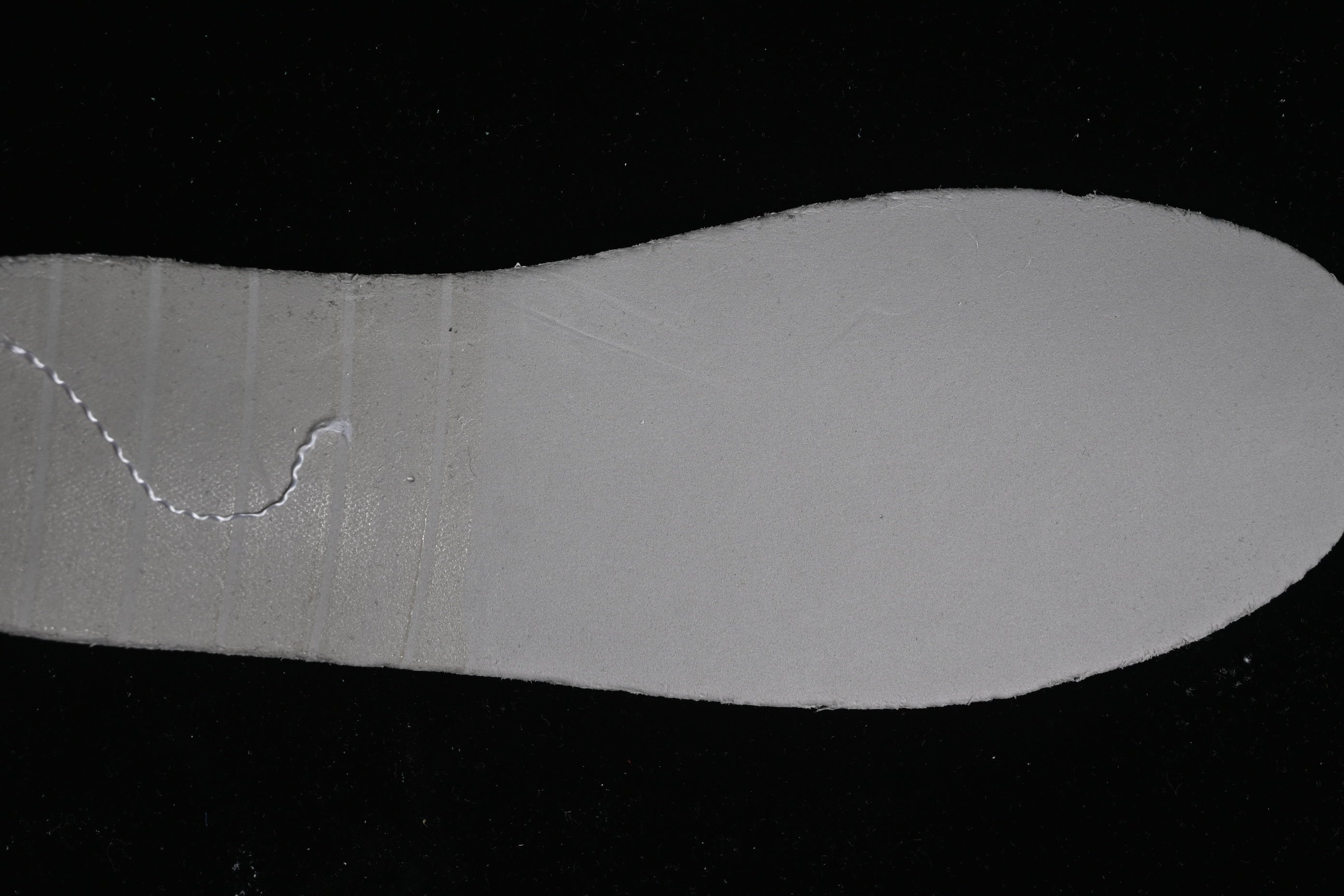 Supreme x NikeUnisex SB Dunk Low - White/Black