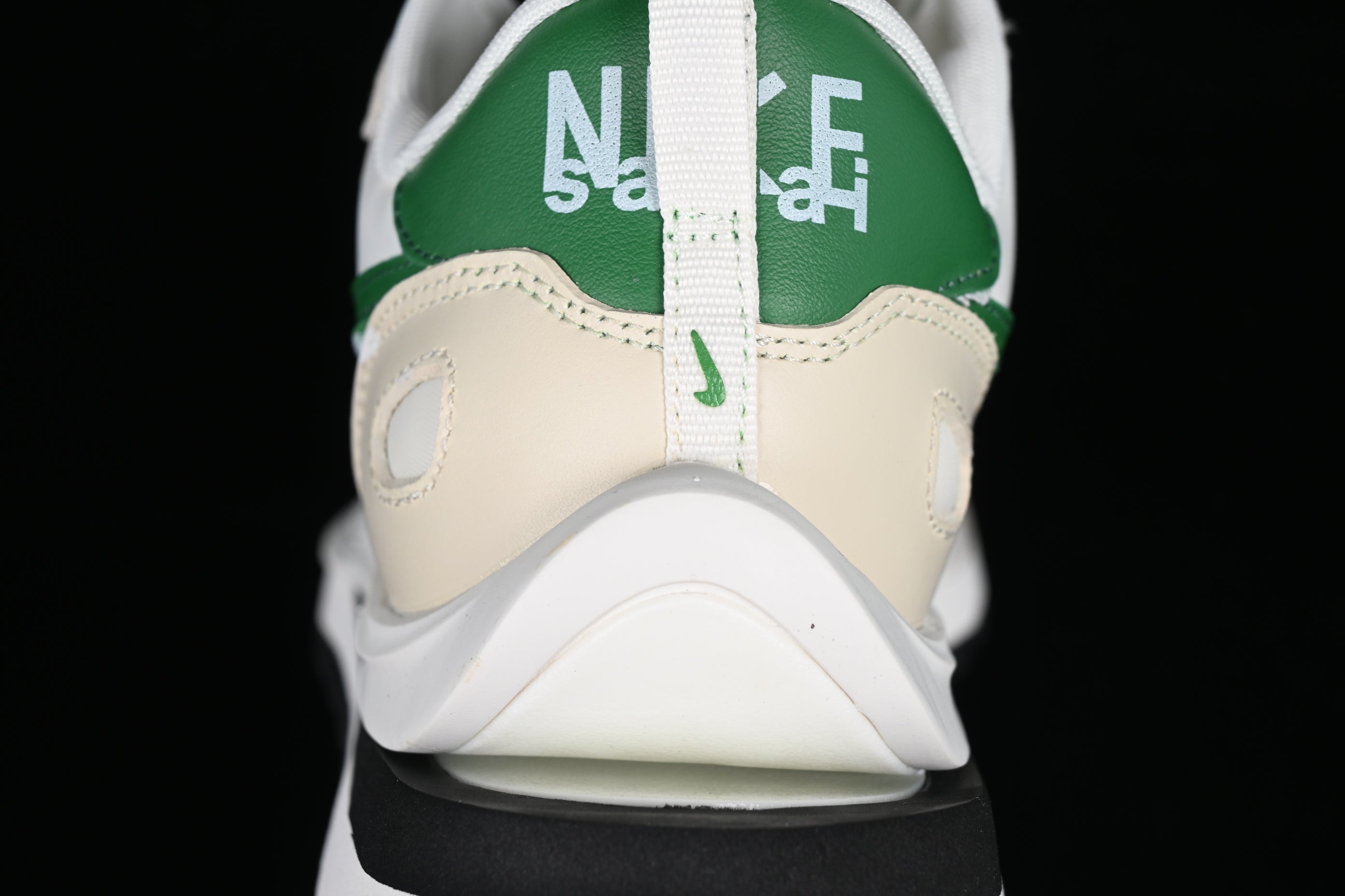 Sacai x NikeMens VaporWaffle - White/Green