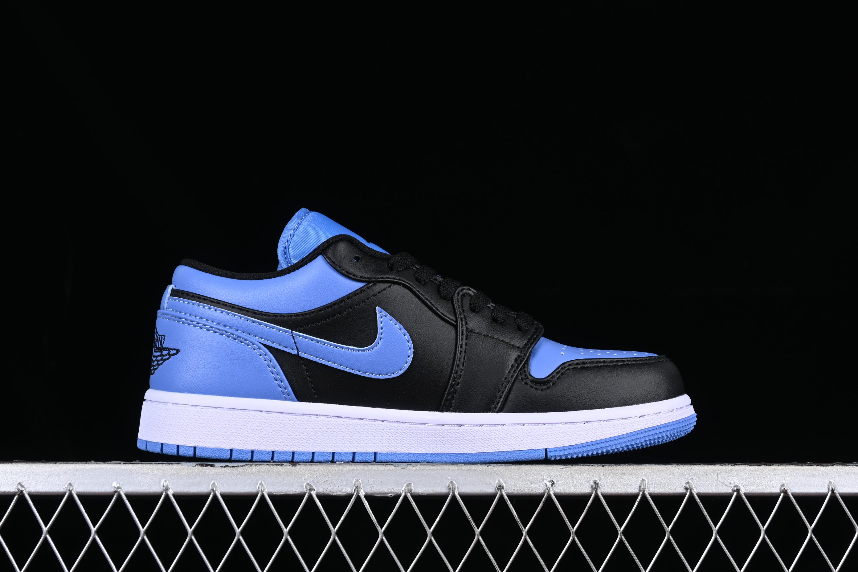 Air Jordan 1 AJ1 Low - Black University Blue