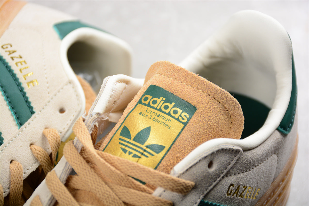 adidasUnisex Gazzele Bold Celine - Brown