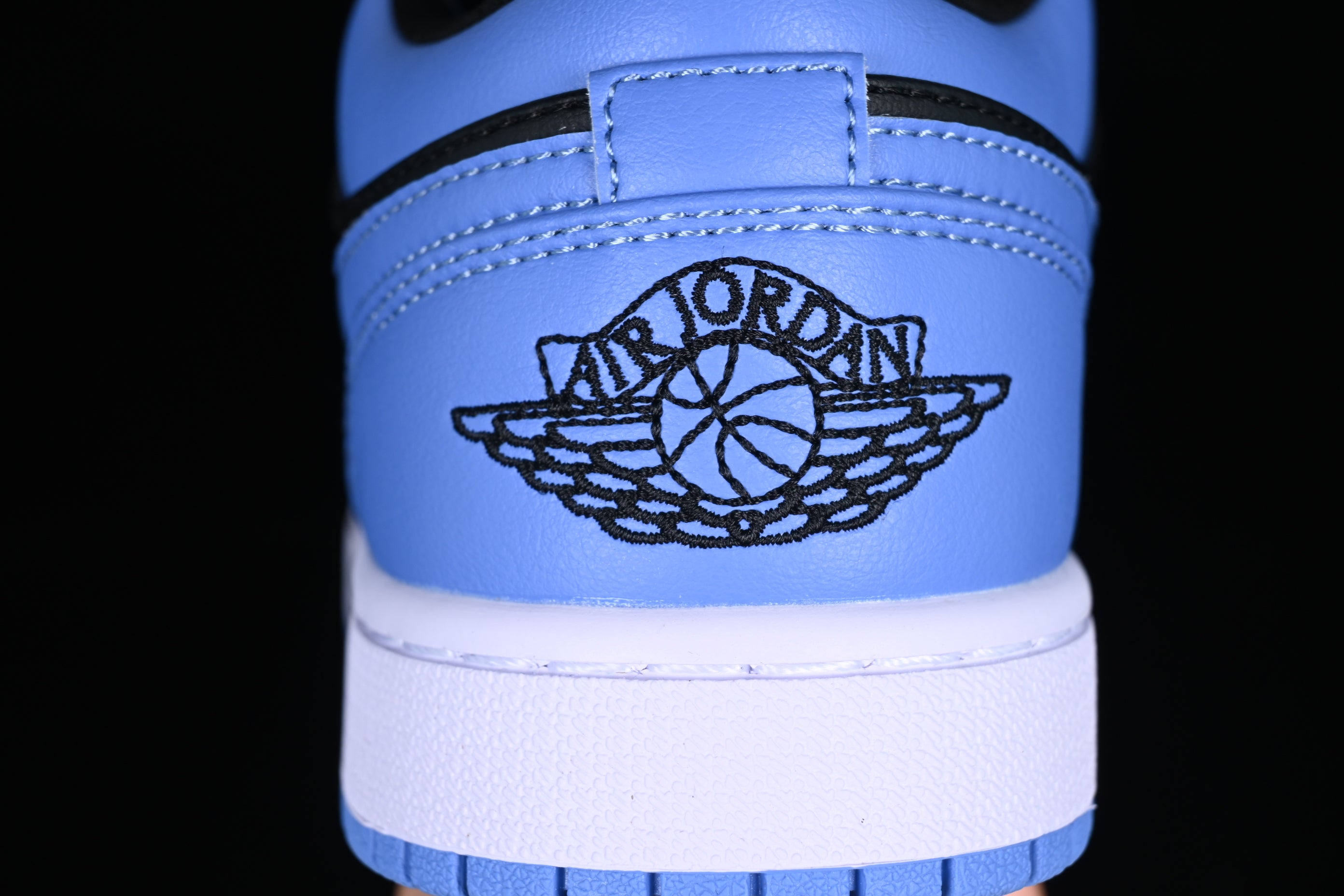 Air Jordan 1 AJ1 Low - Black University Blue