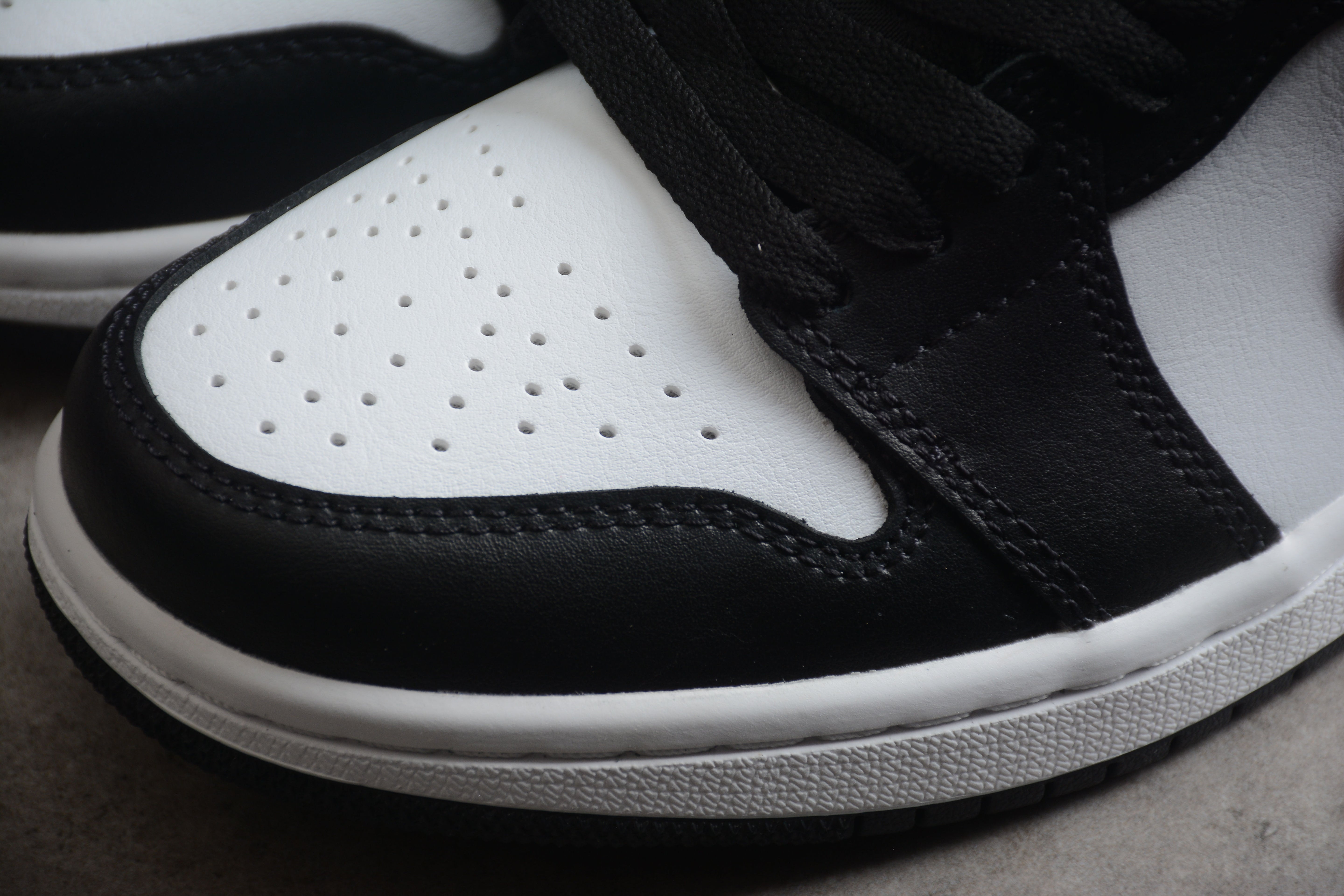 Air Jordan 1 Low - Siren Red