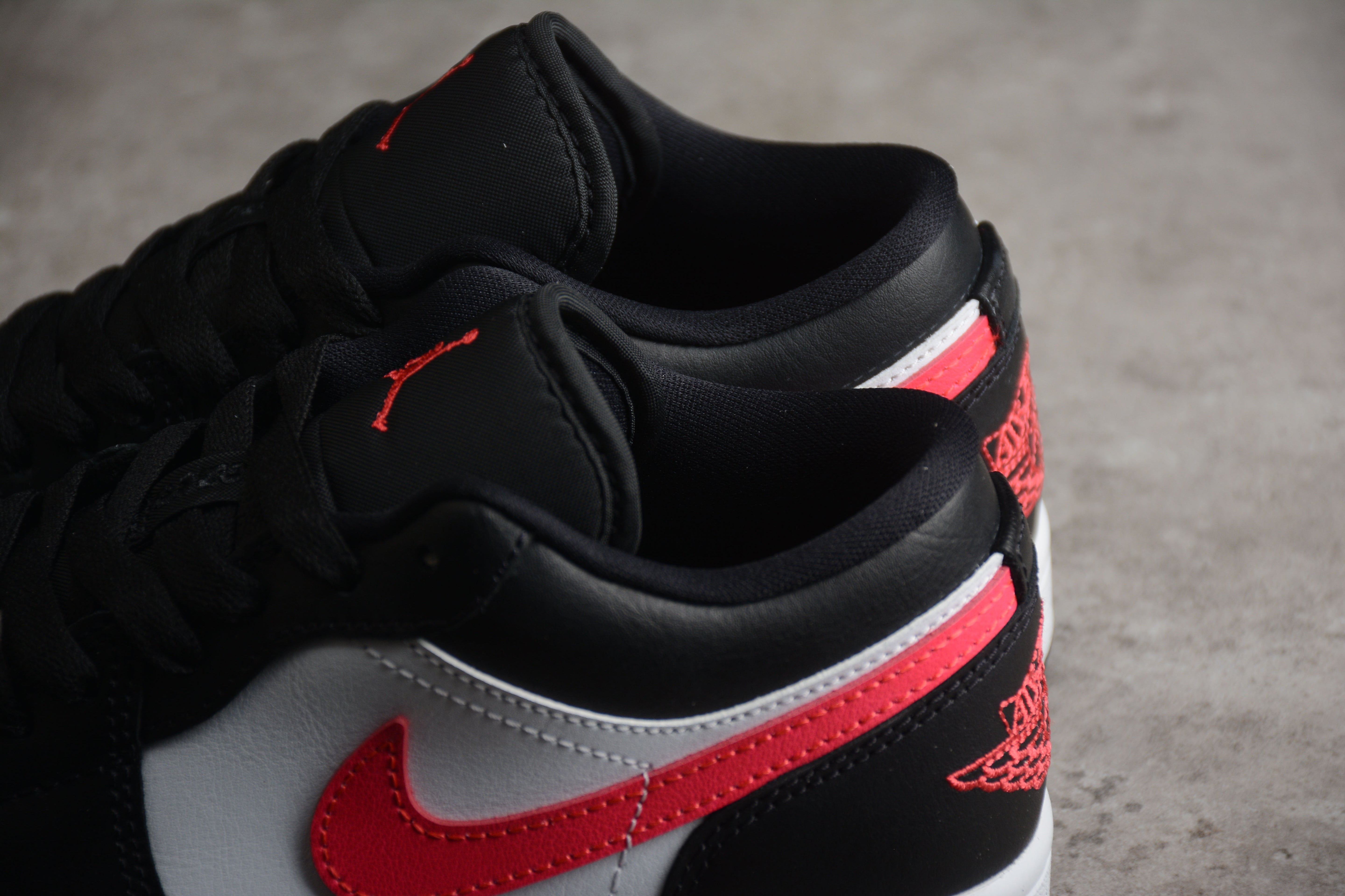Air Jordan 1 Low - Siren Red