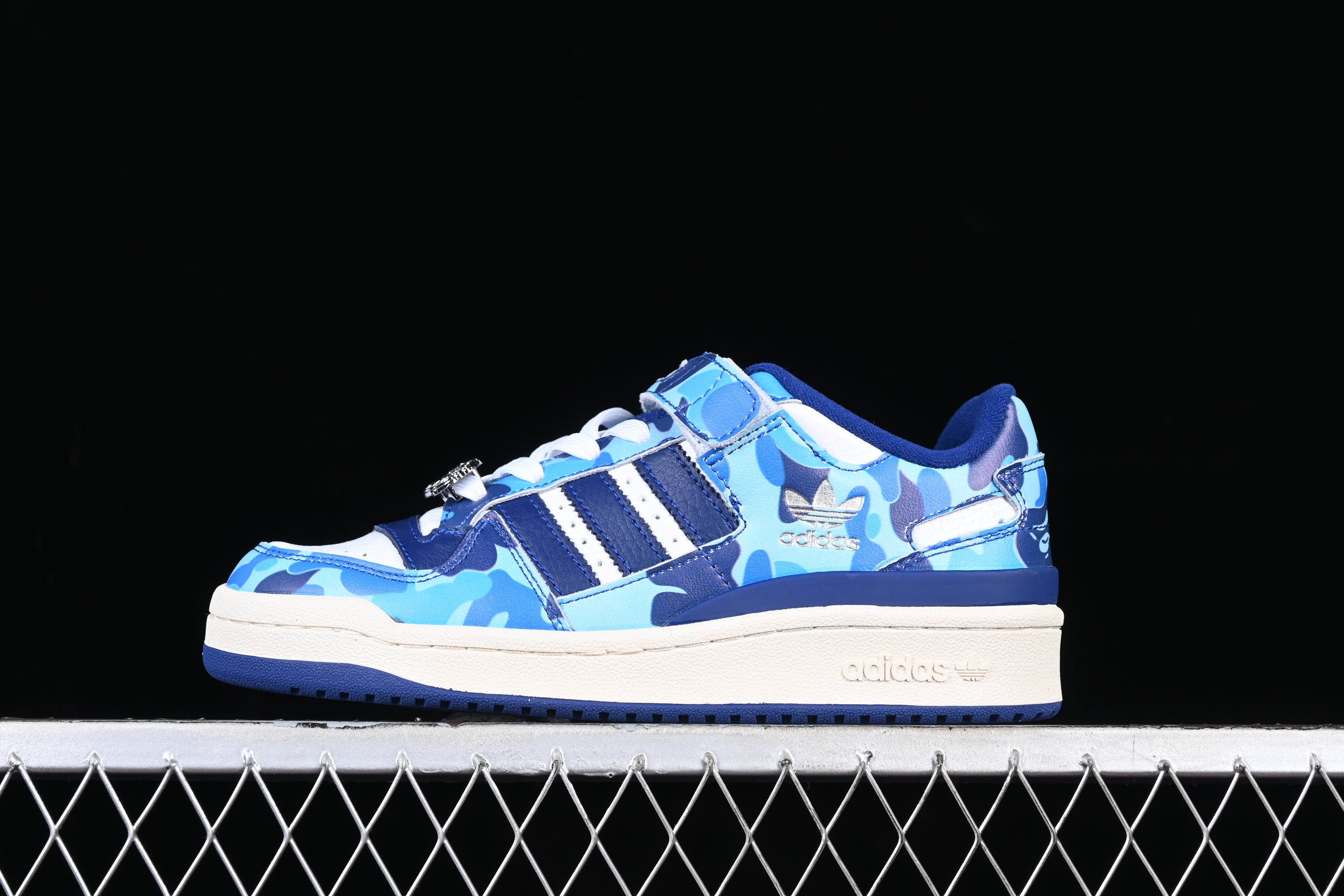 AdidasMens BAPE x Forum Low 84 30th Anniversary - Blue Camo