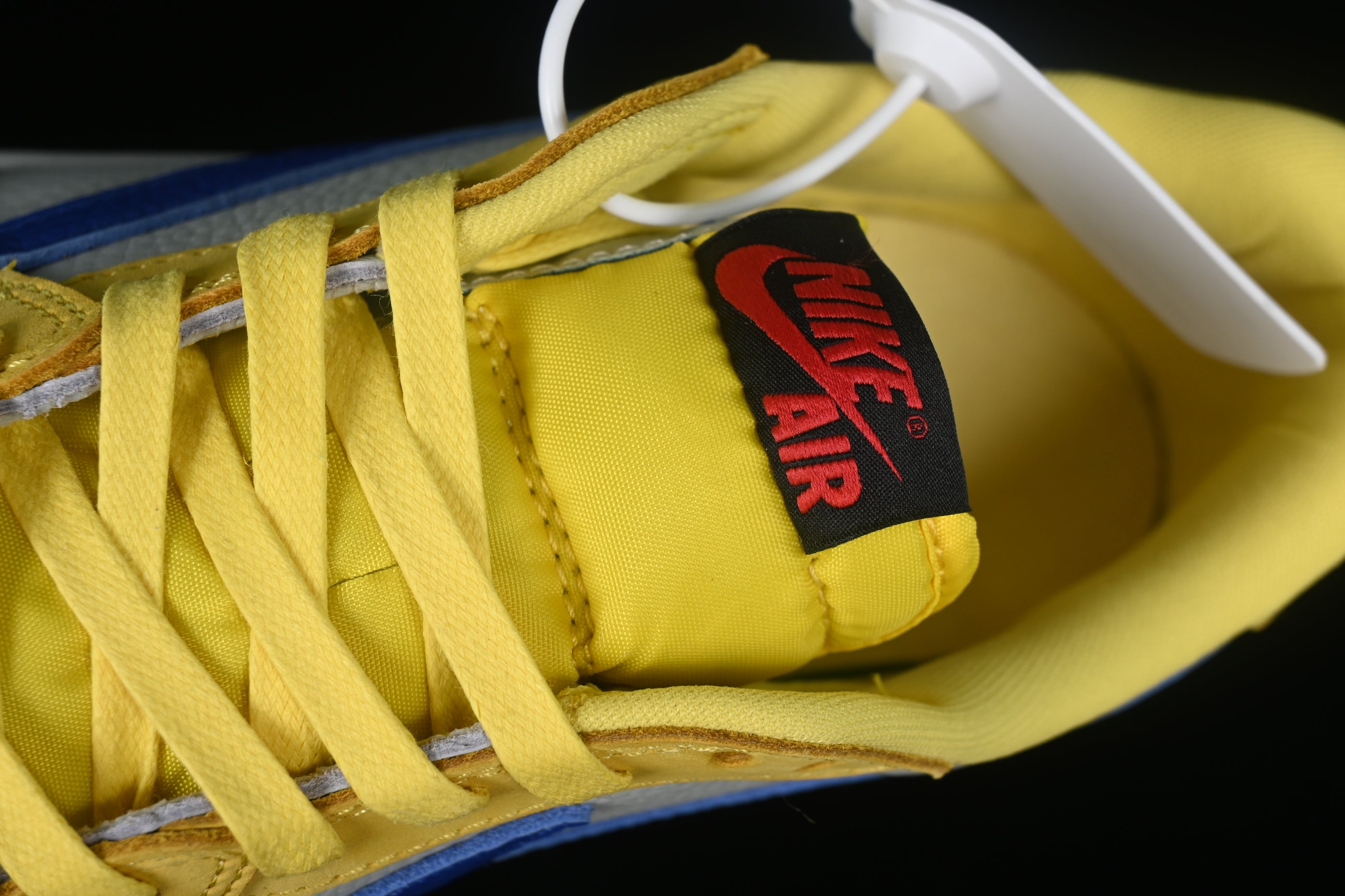 Travis Scott x Air Jordan 1 AJ1 Low - Canary