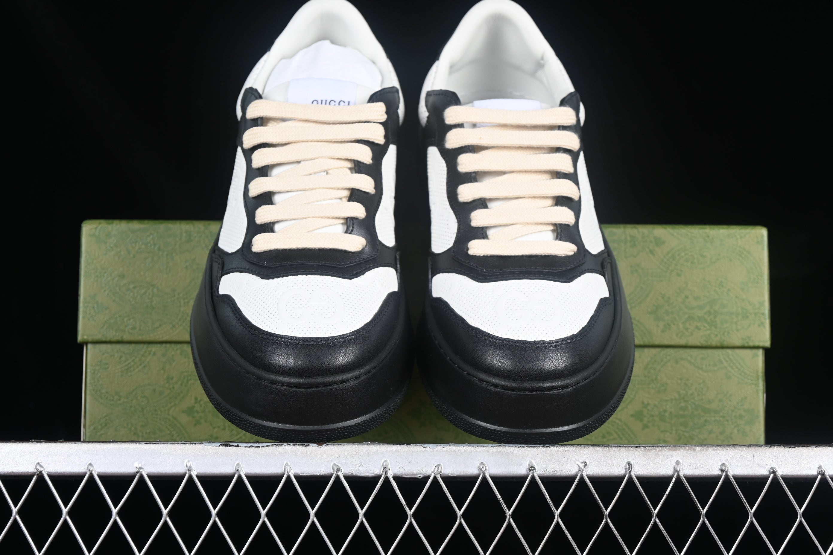 GucciUnisex GG Embossed - Black