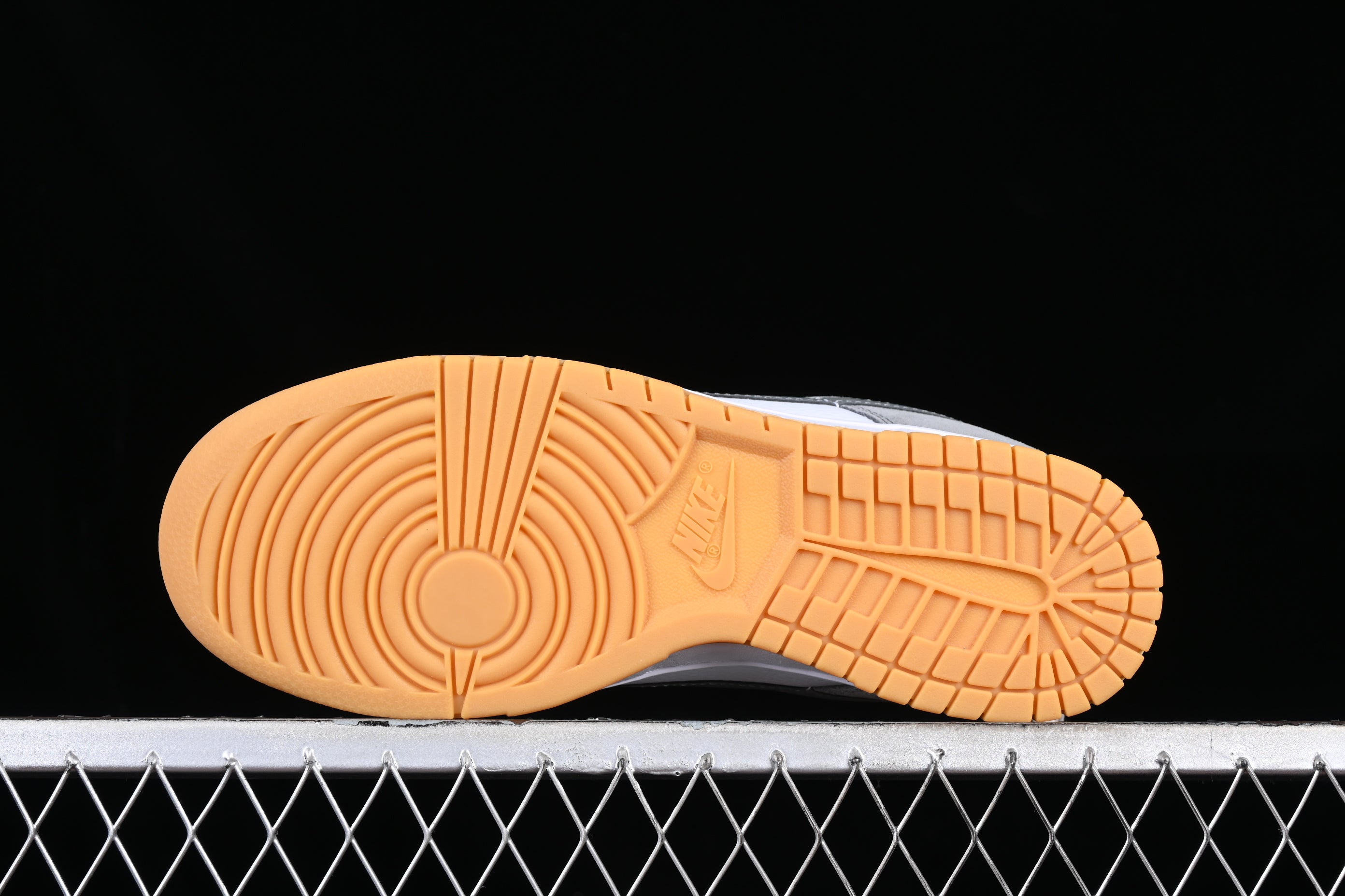 NikeSB Dunk - Grey Gum