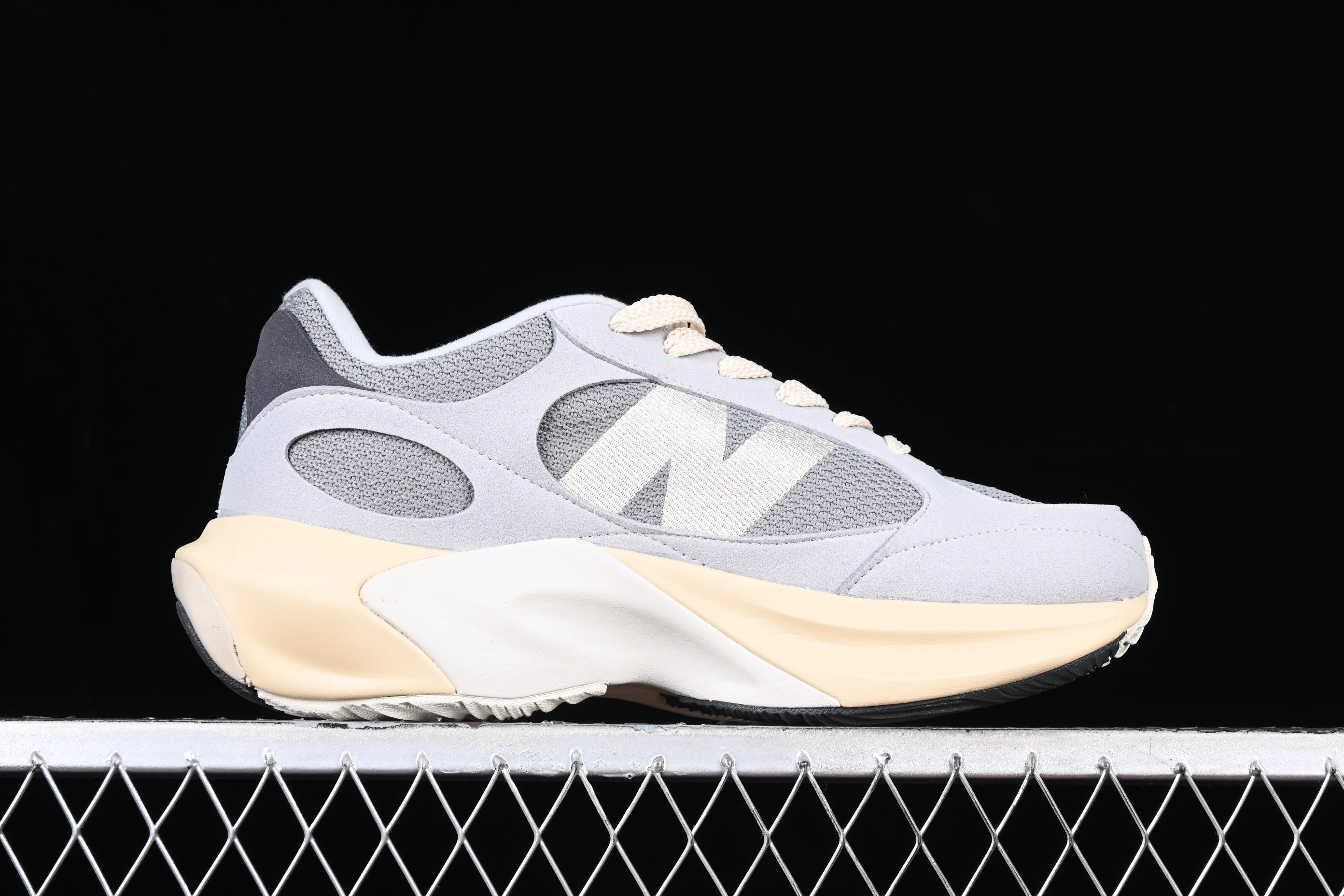 New Balance Warped - White