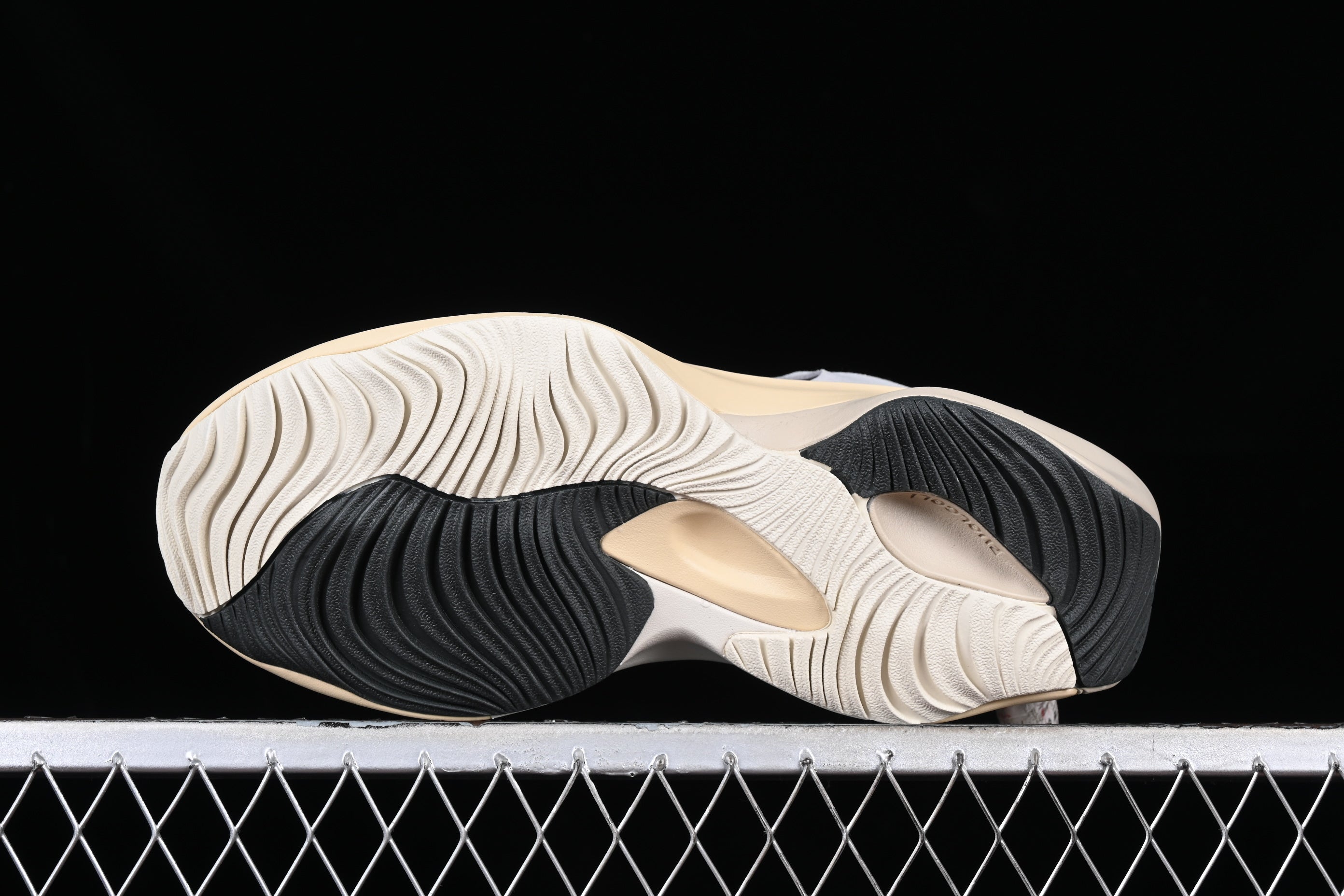 New Balance Warped - White