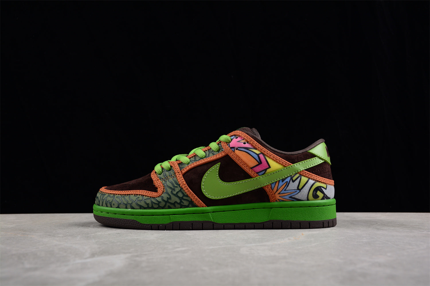 NikeMens SB Dunk Low - De La Soul