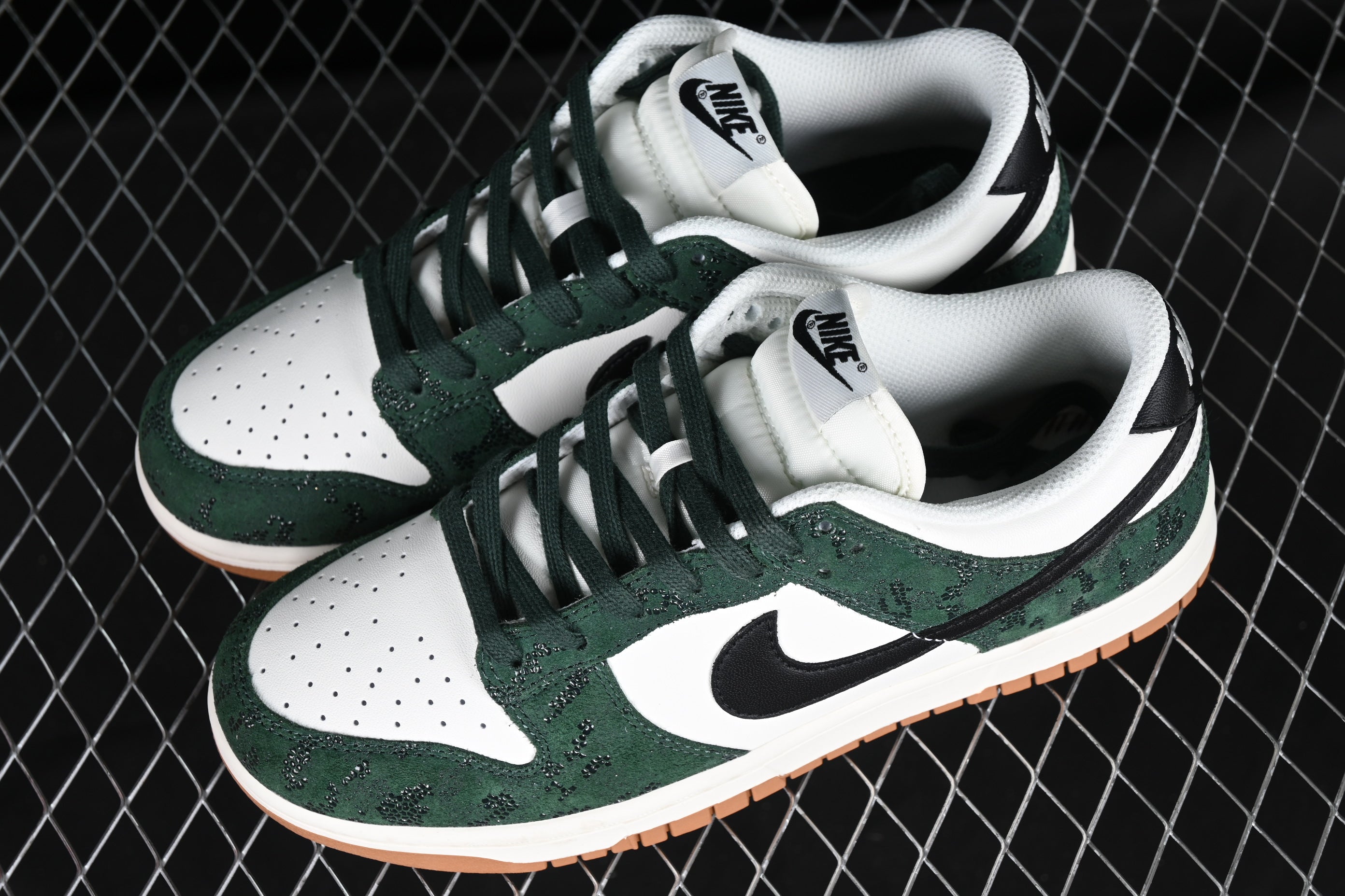 NikeUnisex Dunk Low - Green Snake