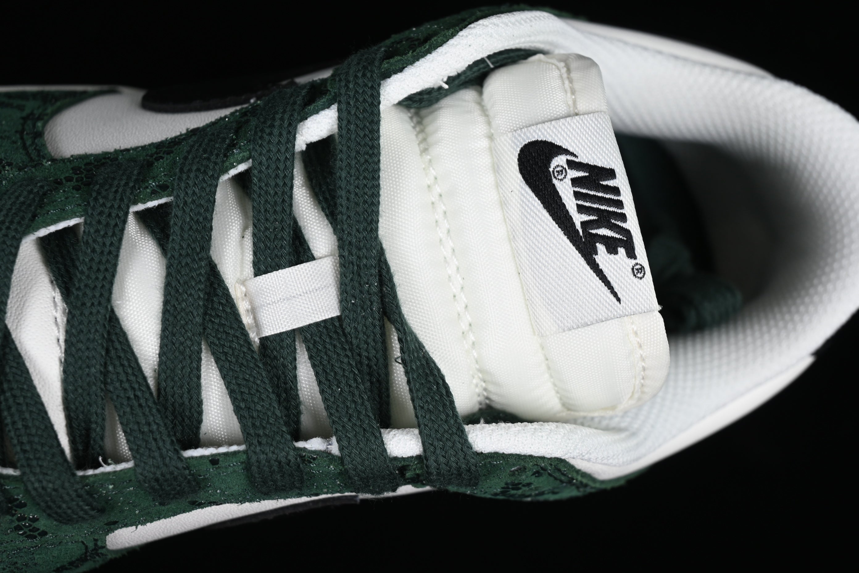 NikeUnisex Dunk Low - Green Snake