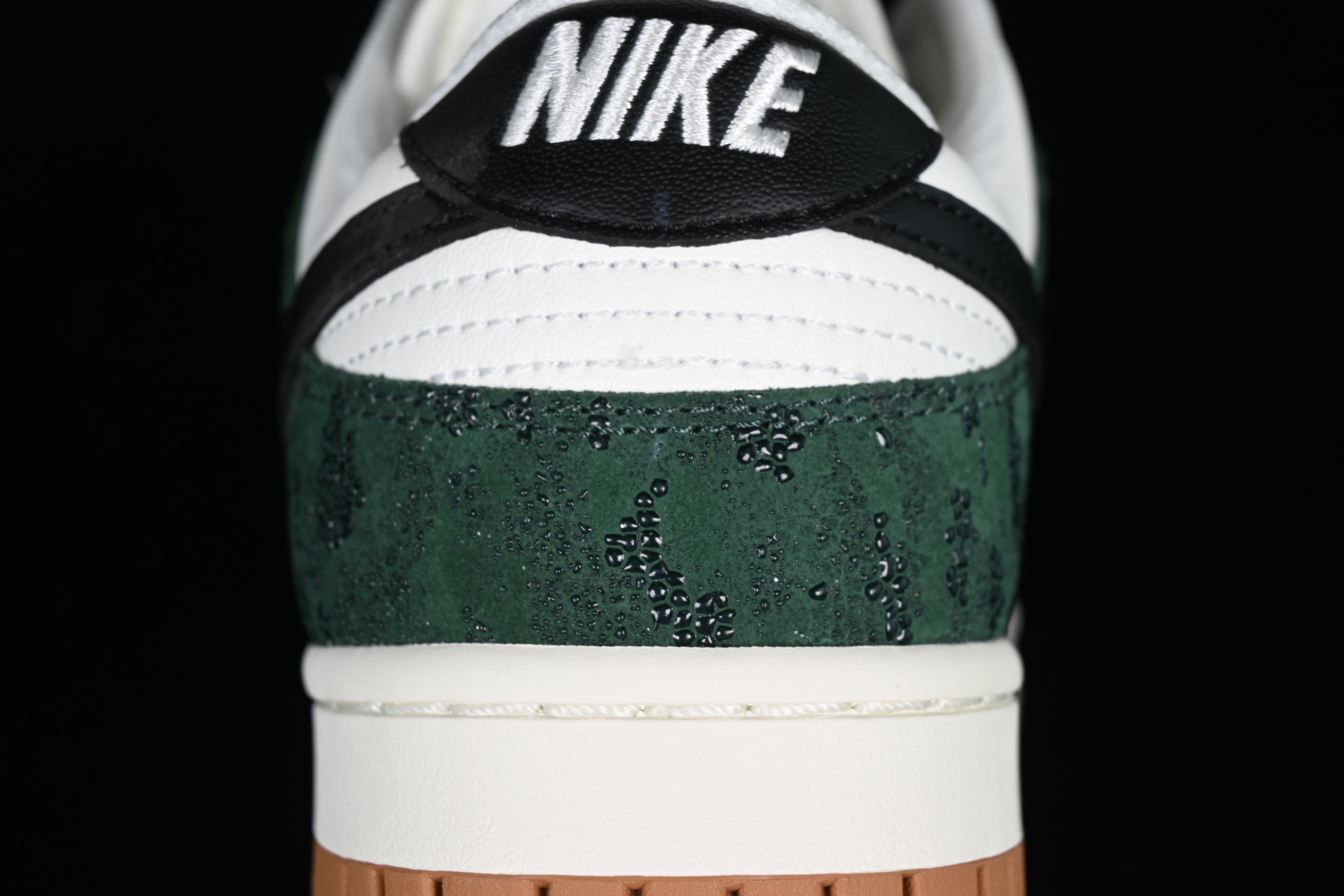NikeUnisex Dunk Low - Green Snake