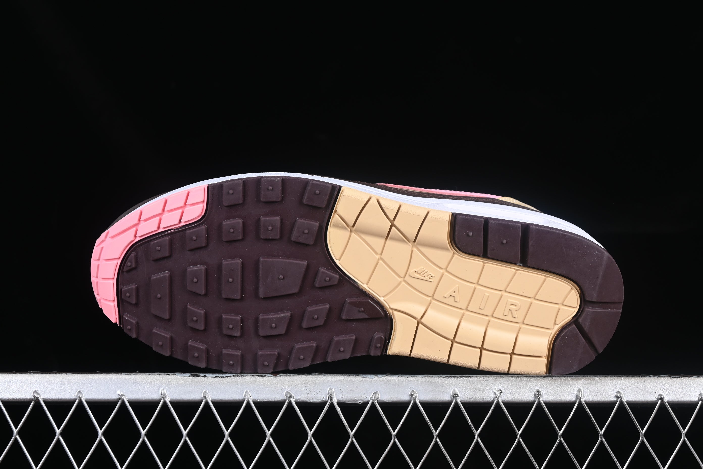 NikeUnisex Air Max 1 AM1 Valentine's Day -  Scoops Up Stussy